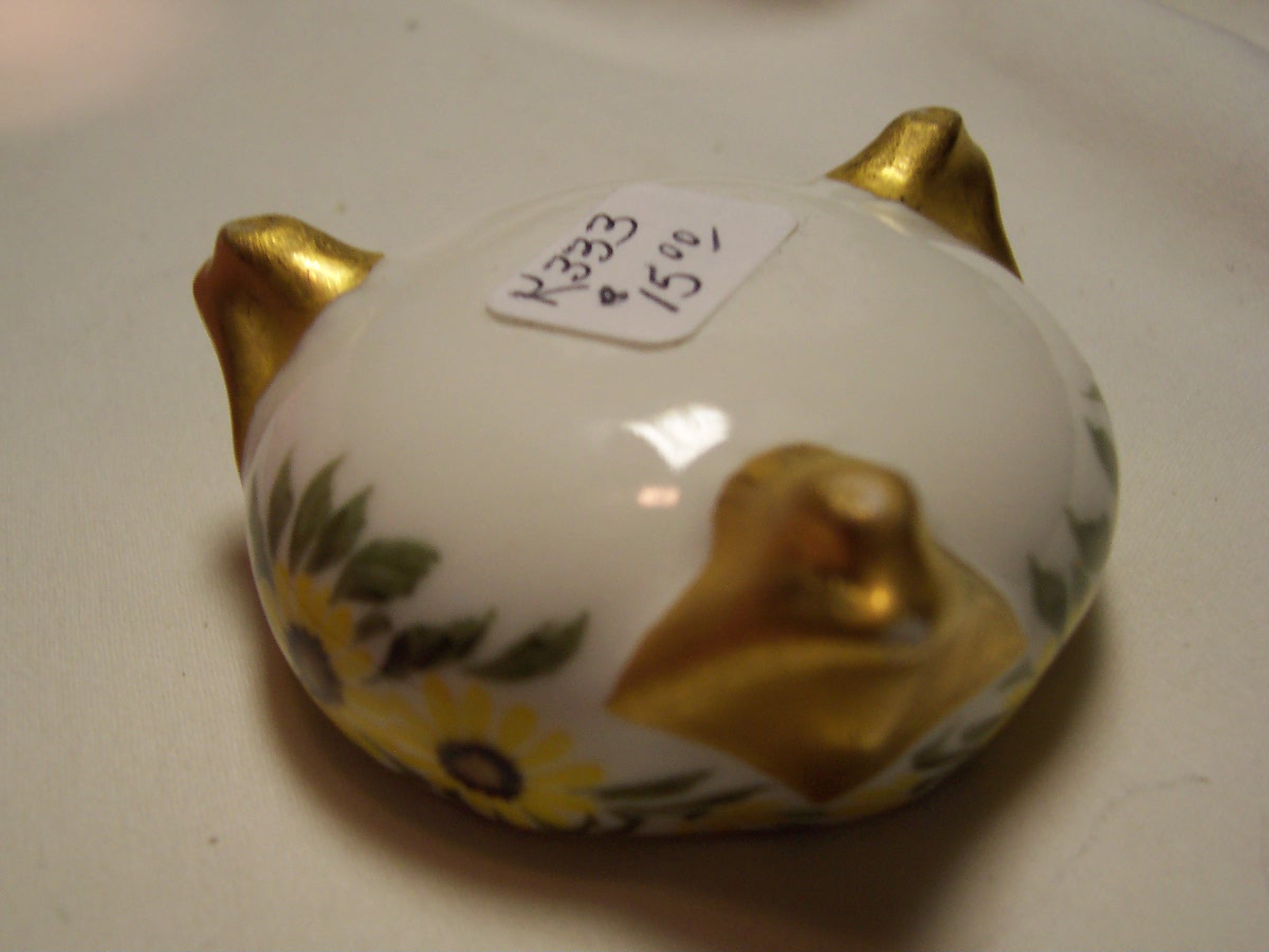 Porcelain Salt Cellar Black Eyed Susan Footed