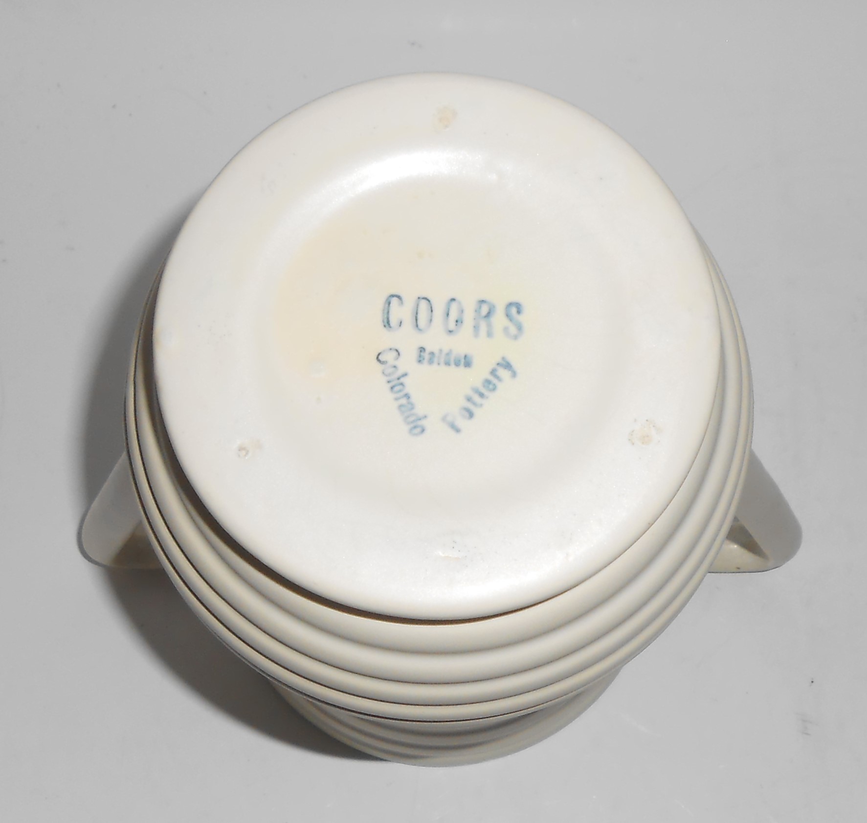 Coors Art Pottery Matte White/Matte Green Seven Falls V