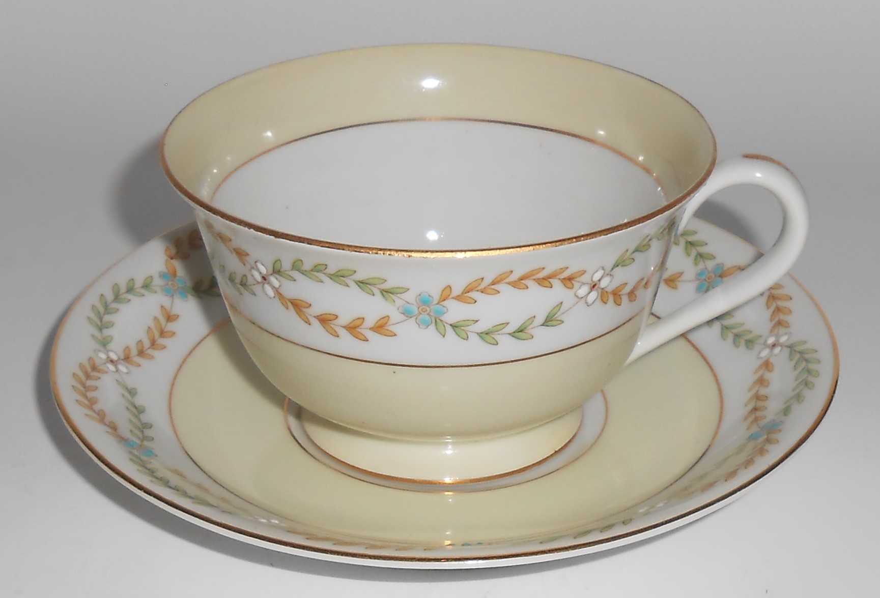 Early Noritake China Laurel Swags w/Gold Band Cup & Sau