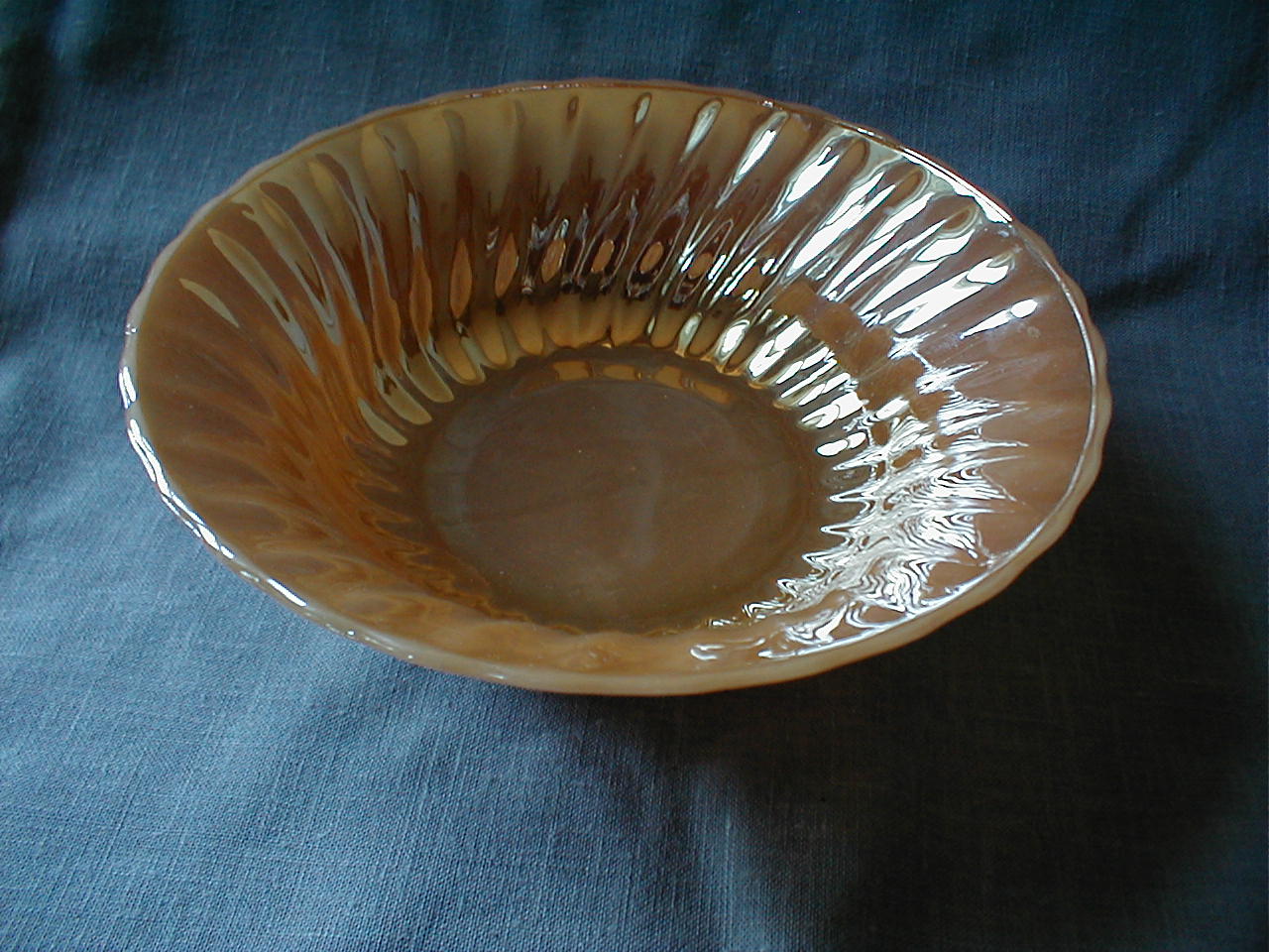 Fire King, Peach Lustre Bowl