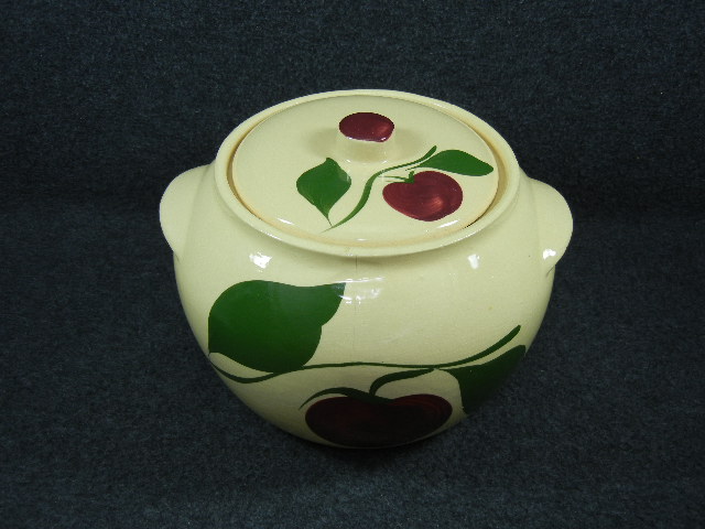 Watt 2 leaf Apple Cookie Jar Number 76