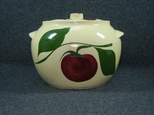 Watt 2 leaf Apple Cookie Jar Number 76