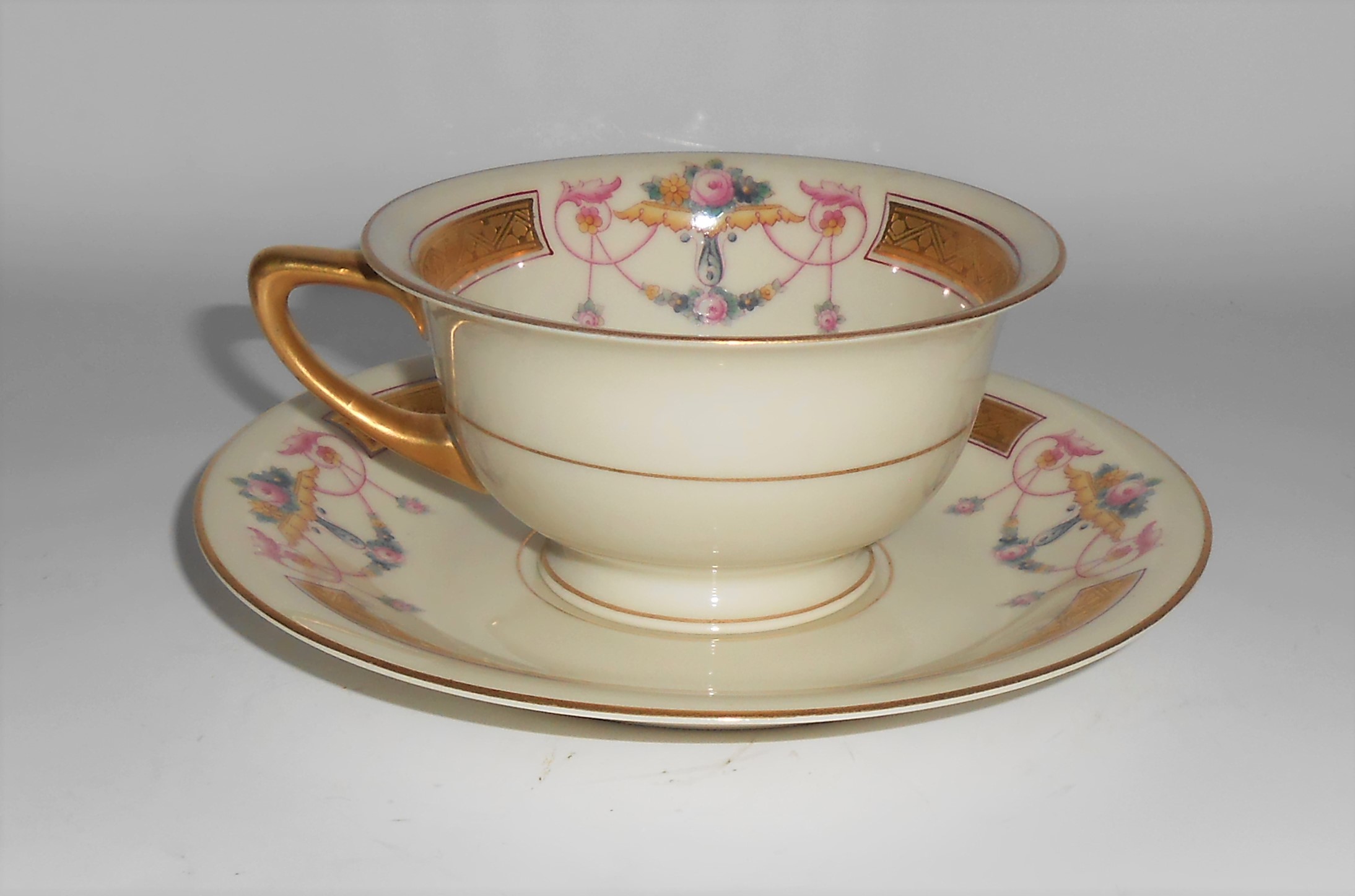 Heinrich & Co Porcelain Pink Roses w/Gold Cup/Saucer