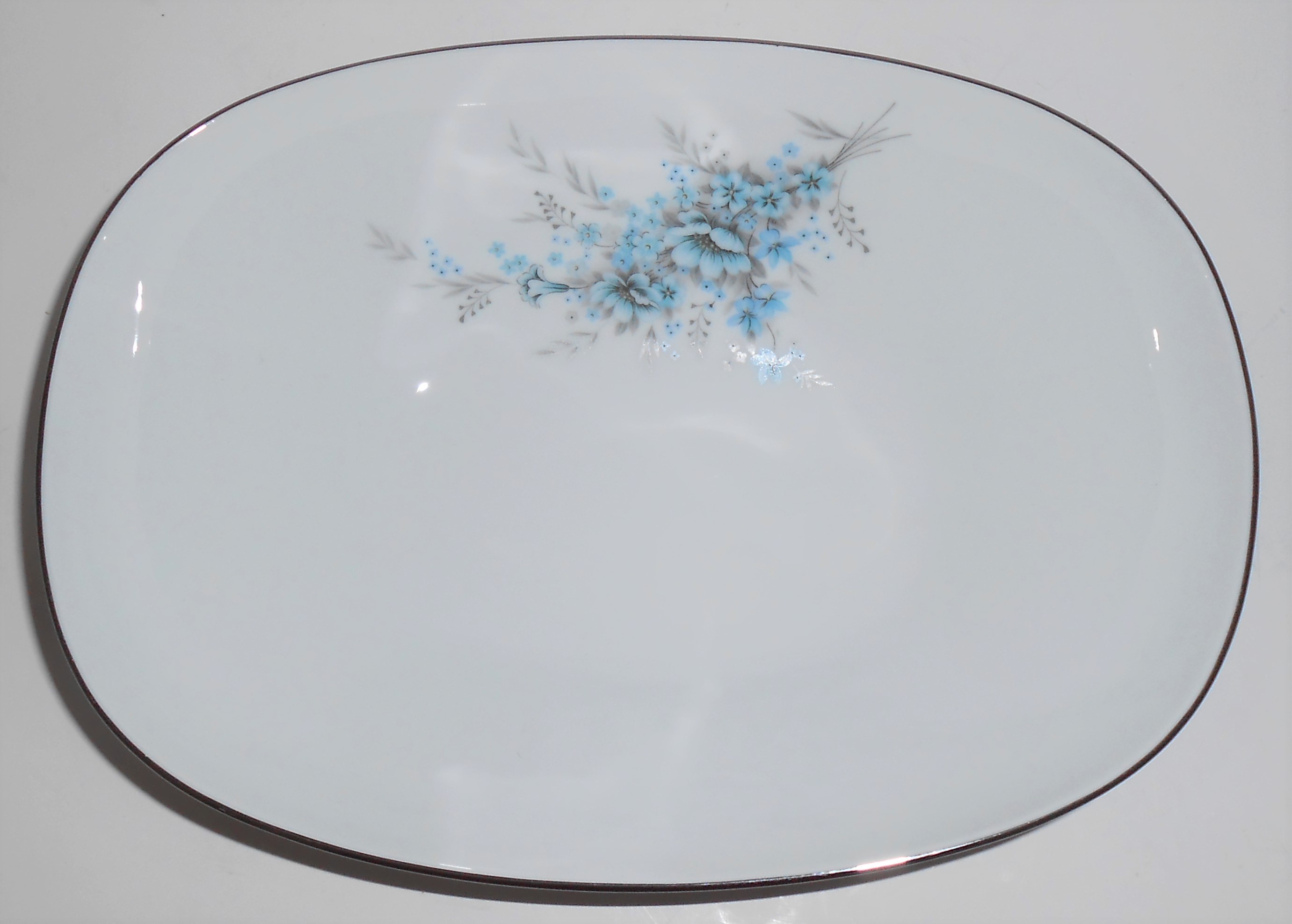 Noritake Porcelain China Sonnet w/ Platinum Vegetable