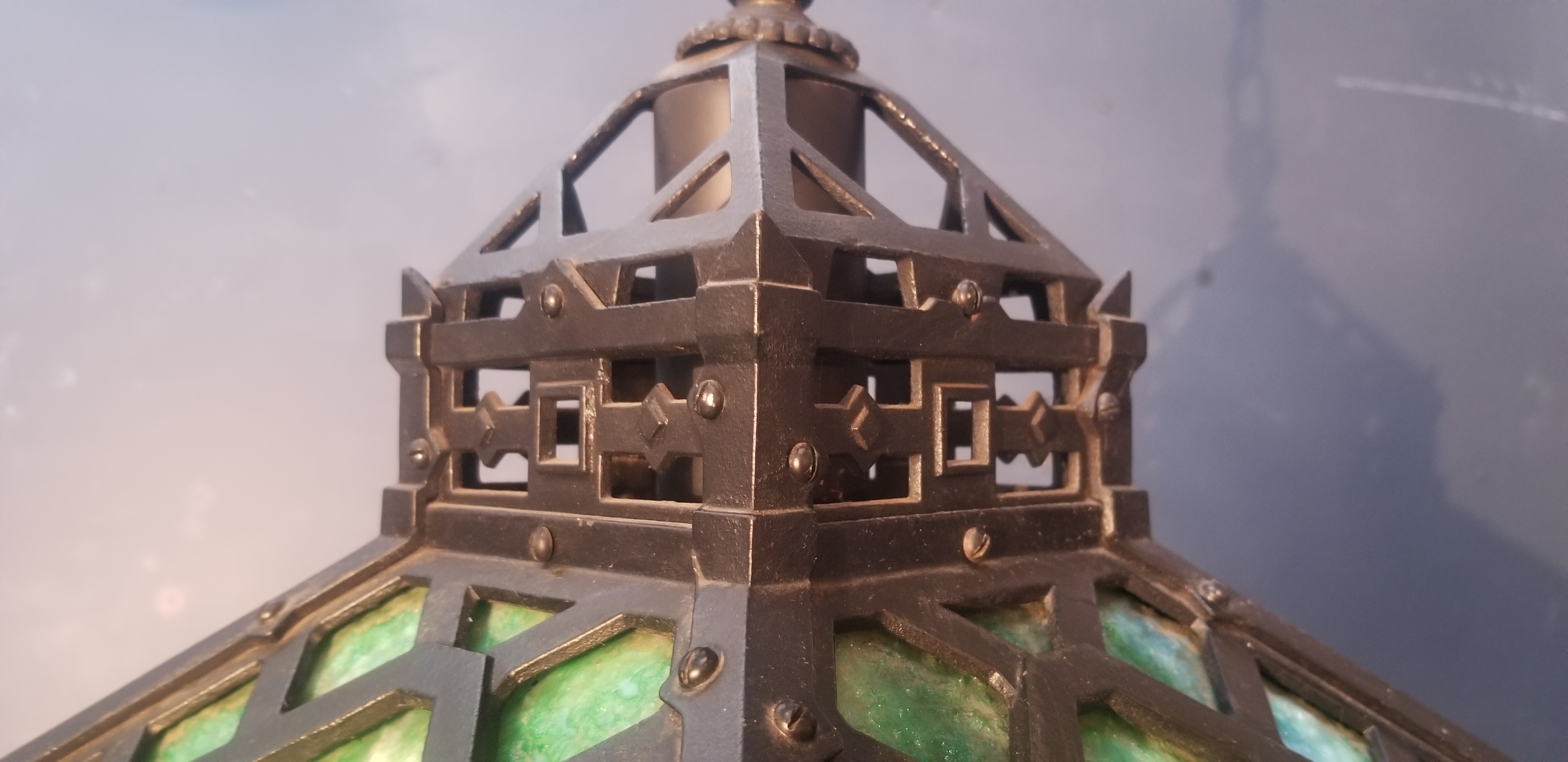 ARTS & CRAFTS pendant light