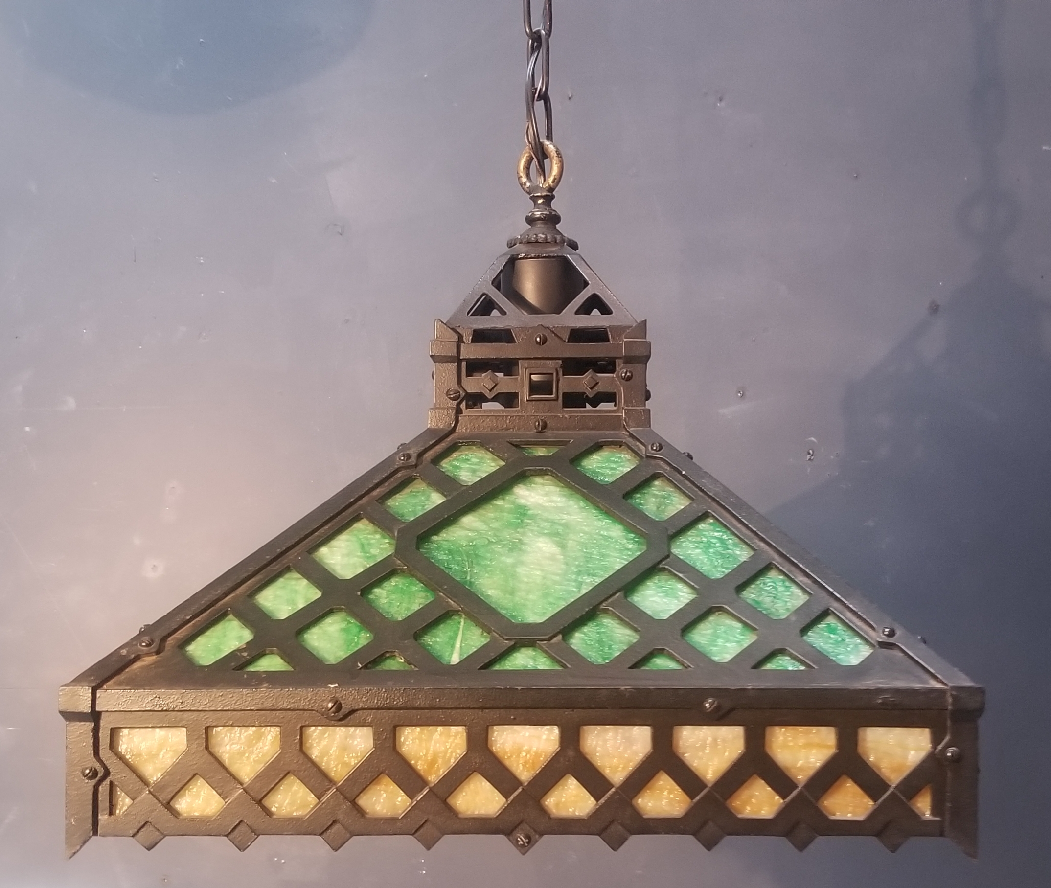 ARTS & CRAFTS pendant light