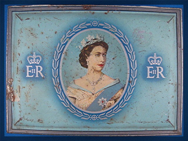 1953 Capstan Cigarettes Tin Queen Elizabeth II Coronati