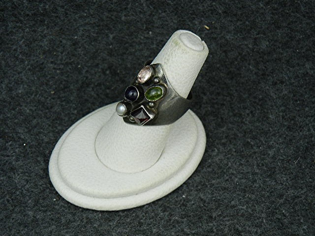 Navajo NAKAI Sterling Silver Garnet Pearl Peridot Ring