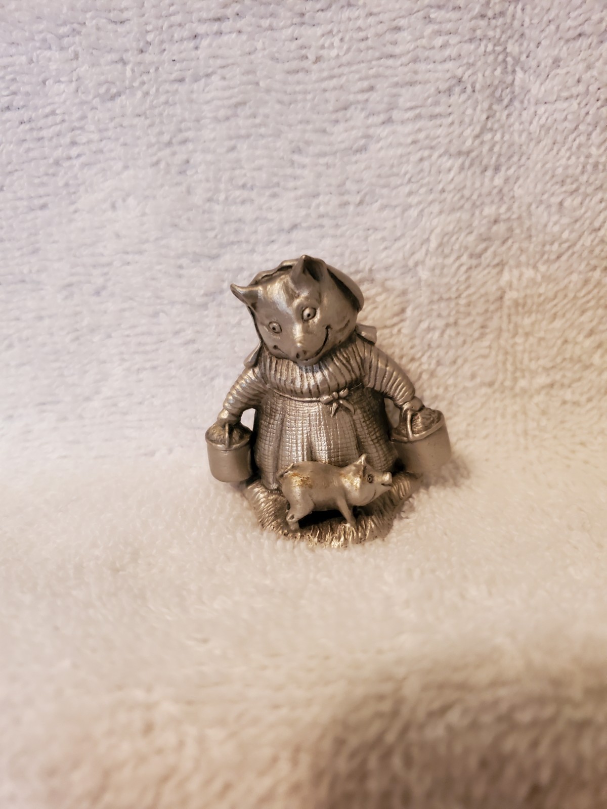 Schmid Pewter Aunt Pettitoes Figurine