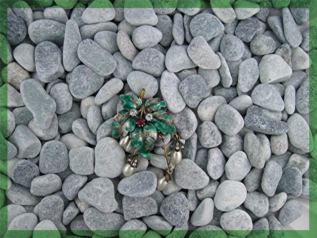 Brooch Gold Silver Pearl Enamel Crystal   Pin