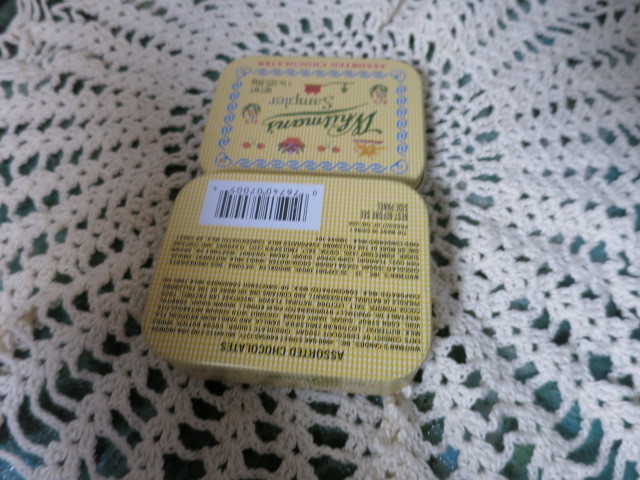 Whitman's Sampler assorted chocolates Tin empty 3 X 3 1/2 inches