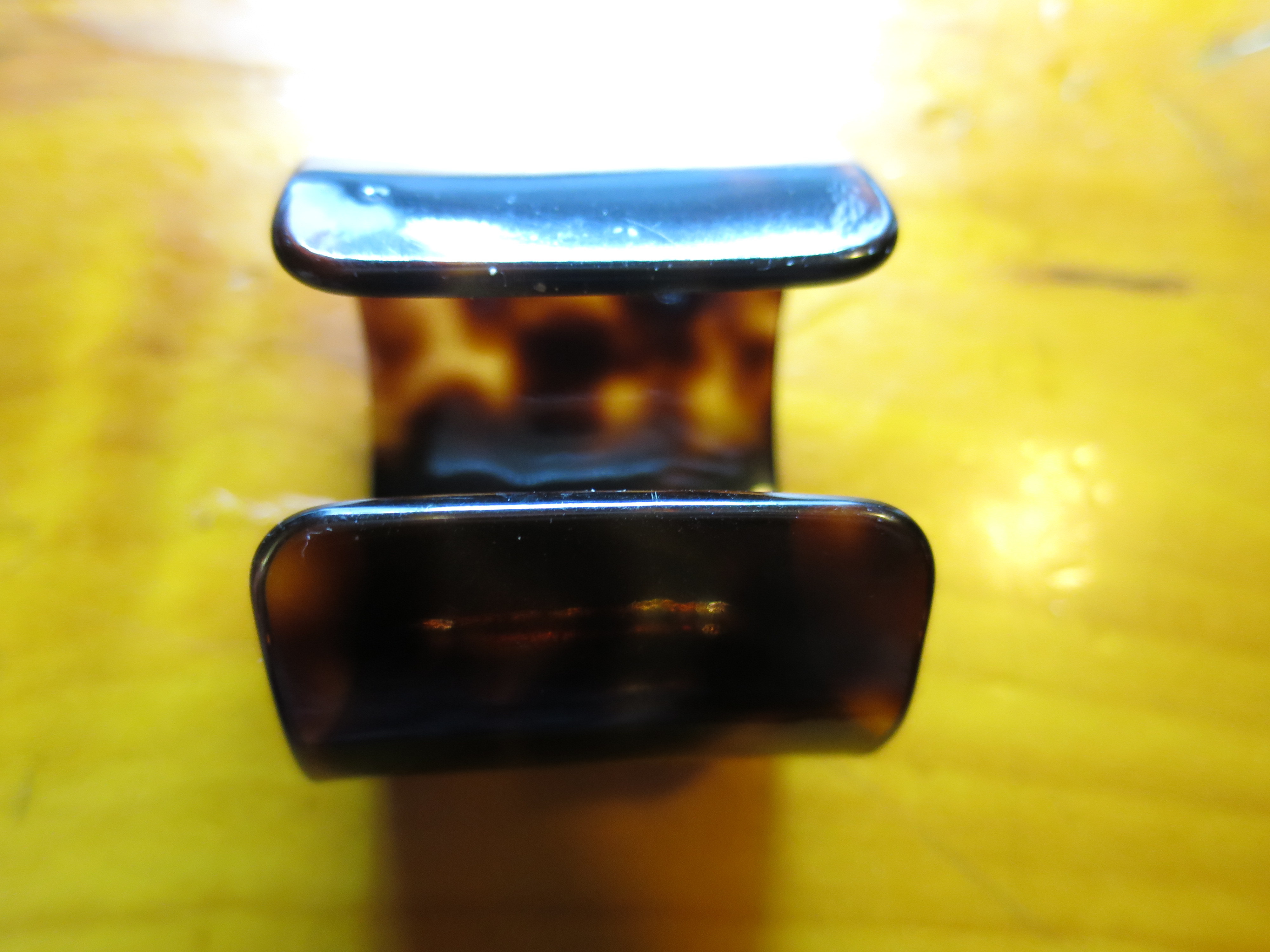 Vintage Tortoise Lucite Plastic Napkin Ring