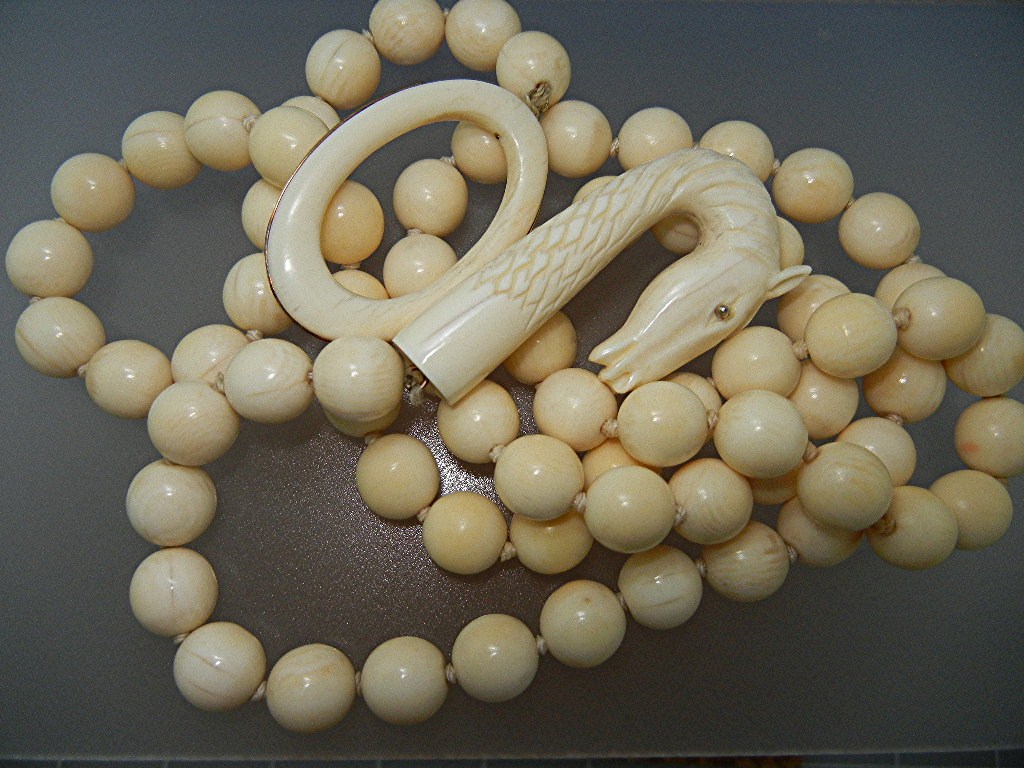 Necklace Pre Ban Ivory Carved Dragon 14K Gold 10mm Bead
