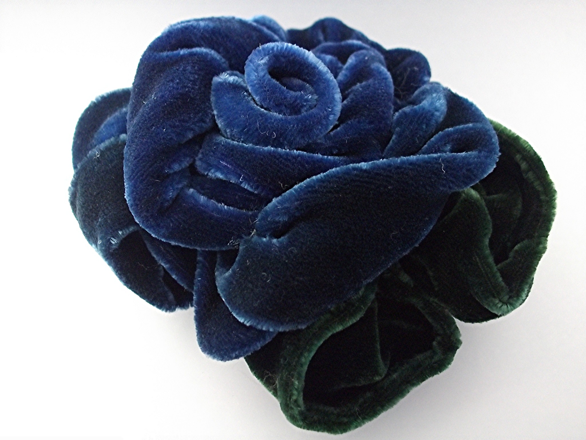 Brooch Pin Blue and Green Velvet Rose Robbins Californi