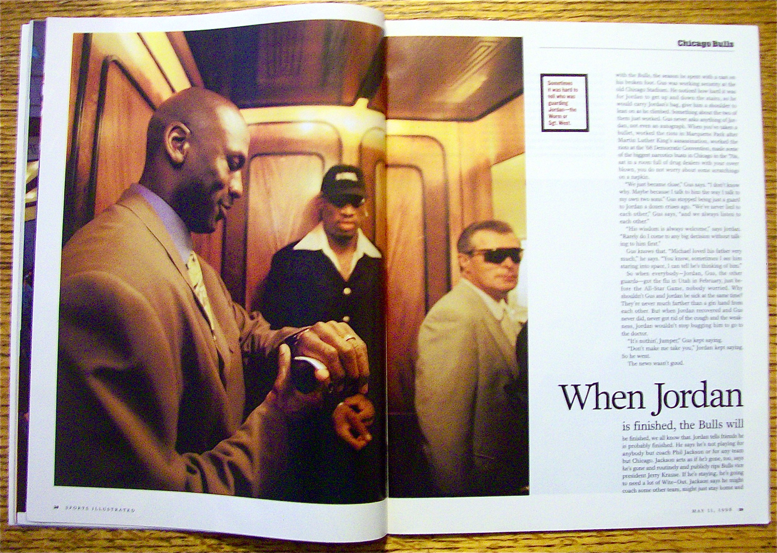 Sports Illustrated Magazine May 11, 1998 Chicago Bulls