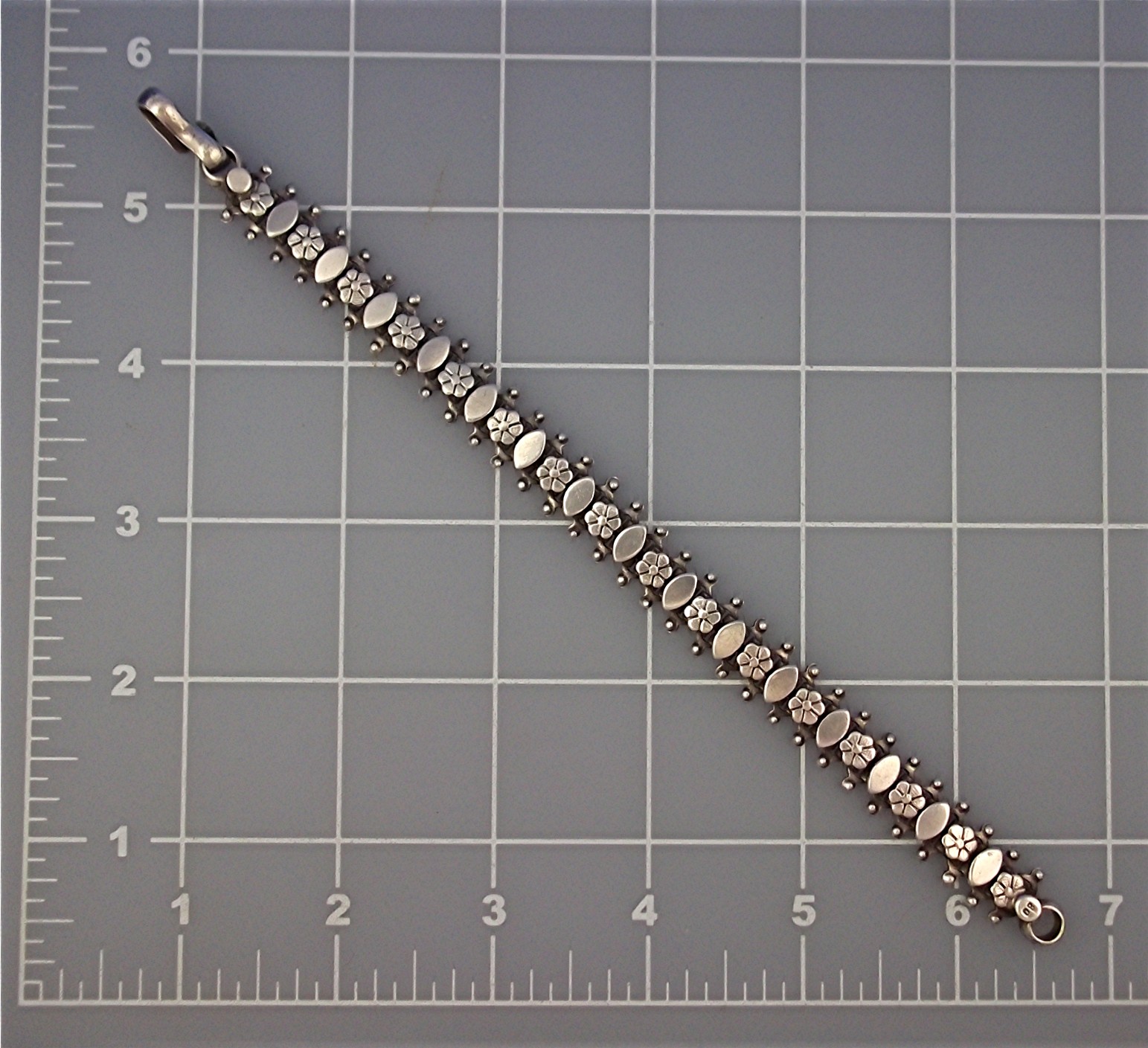 Bracelet 800 Silver Ornate Roses and Diamond Shapes