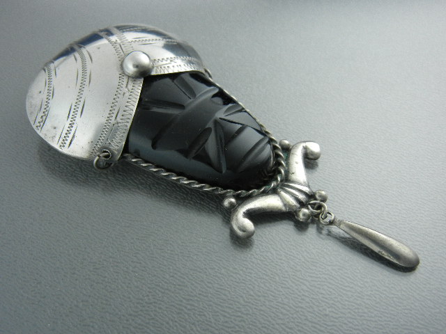 Silver Mexico Onyx Aztec Face Brooch
