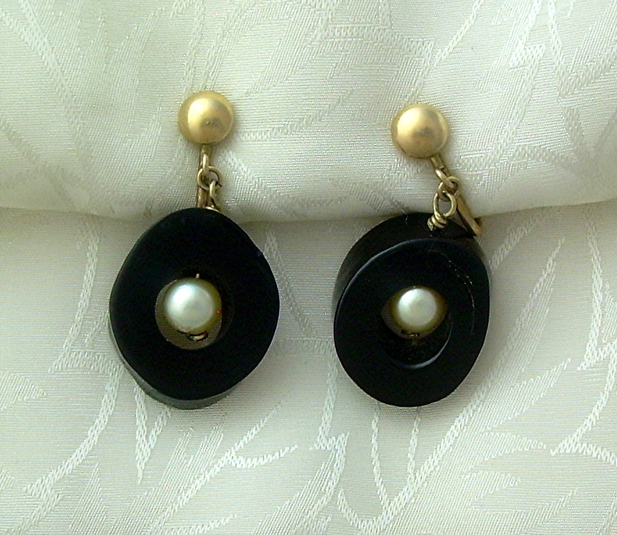 Lucite 6mm Cultured Pearl Clip Earrings