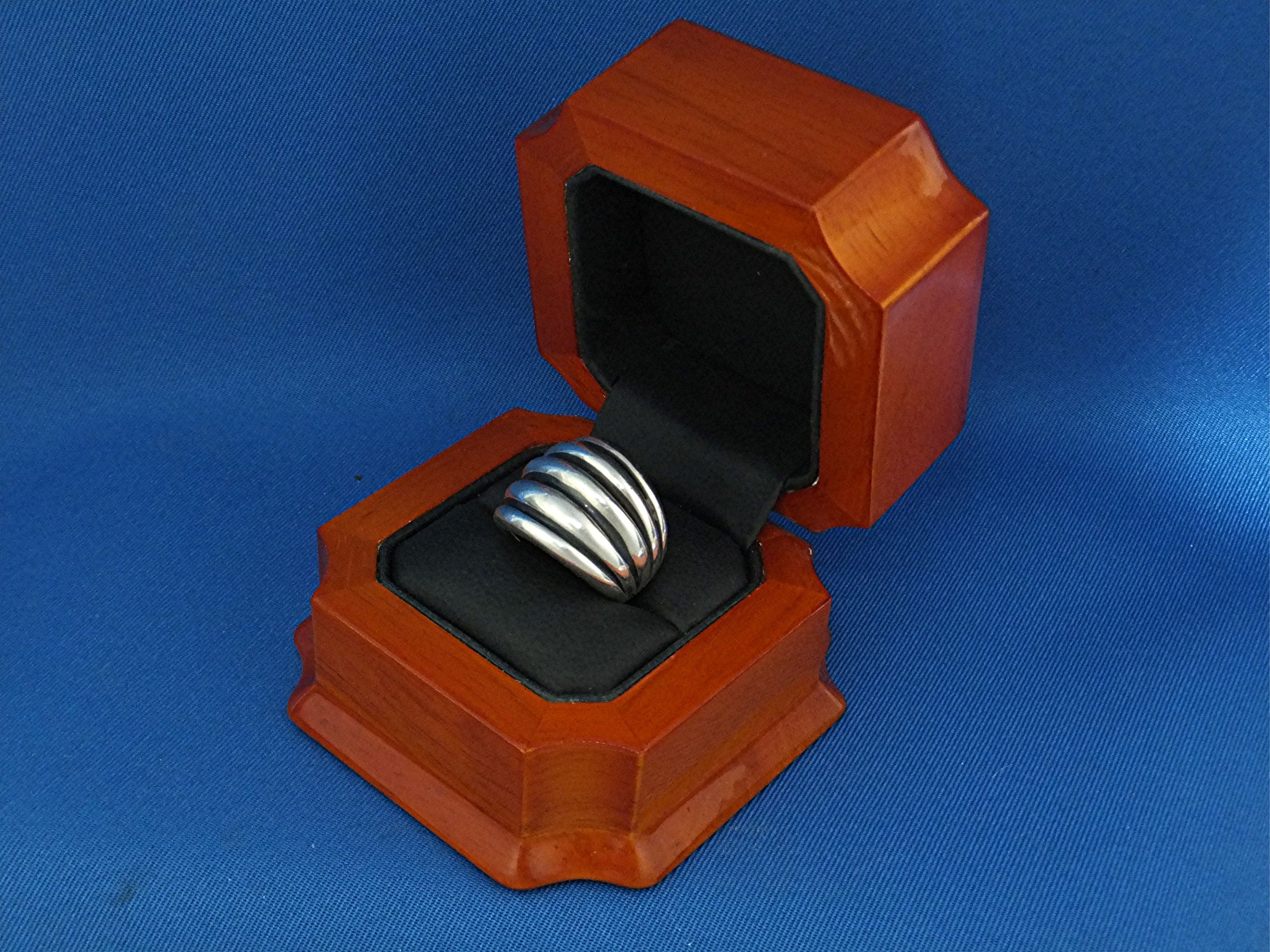 Ring Sterling Silver Dome Thailand