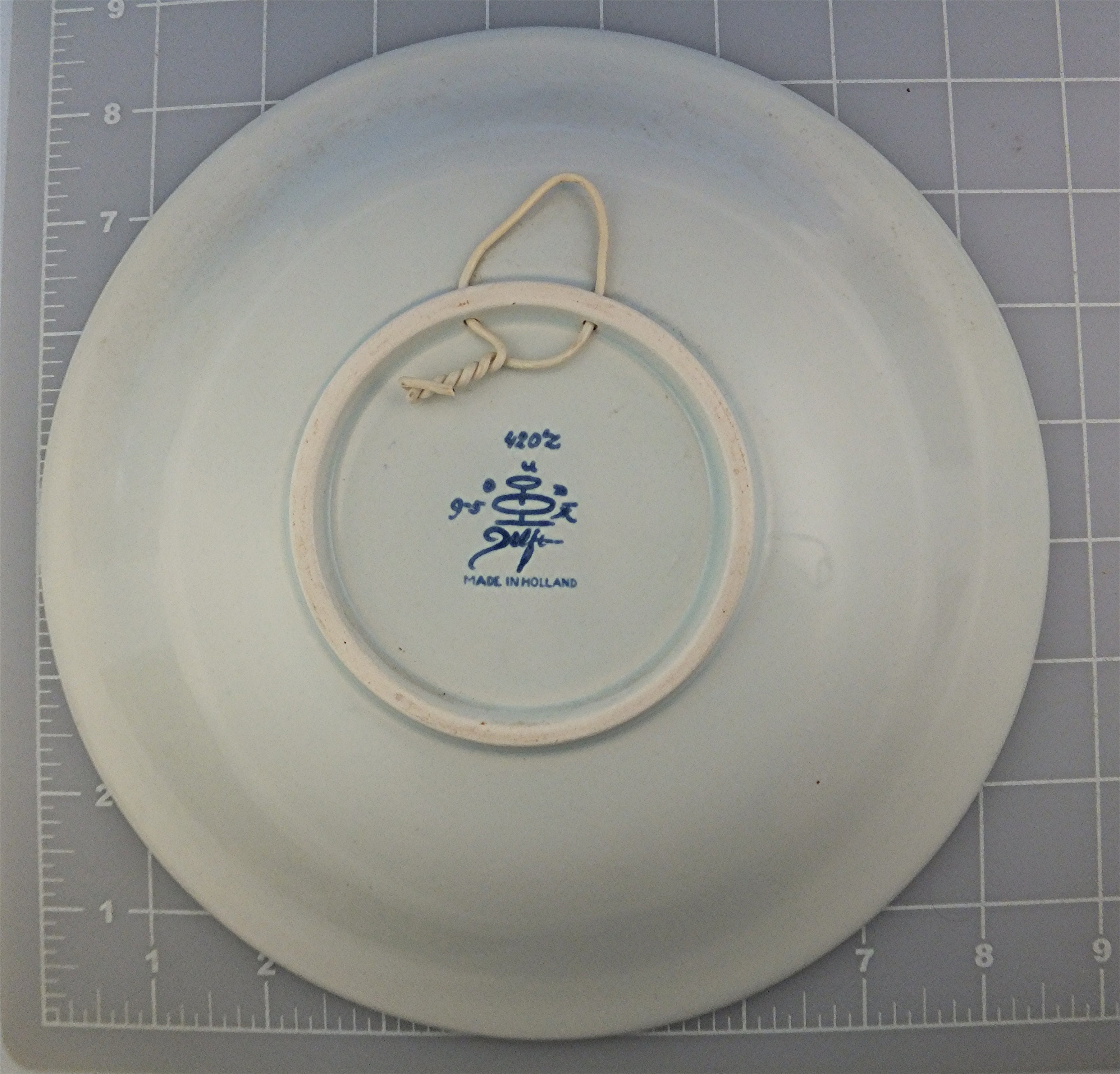 Delft Holland decorative plate Flower Basket