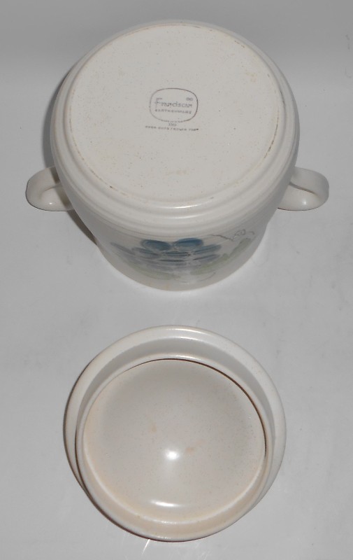 Franciscan Pottery Fruit Bean Pot w/Lid - MINT