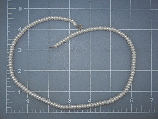 14K Gold Clasp Freshwater 4mm Pearls Necklace