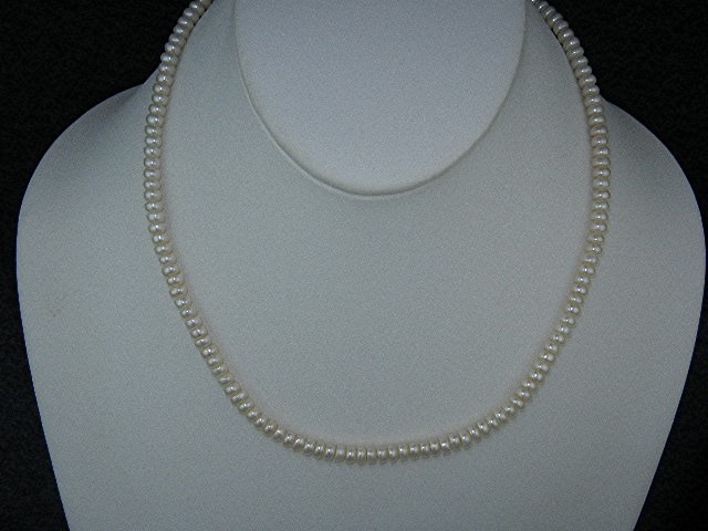 14K Gold Clasp Freshwater 4mm Pearls Necklace