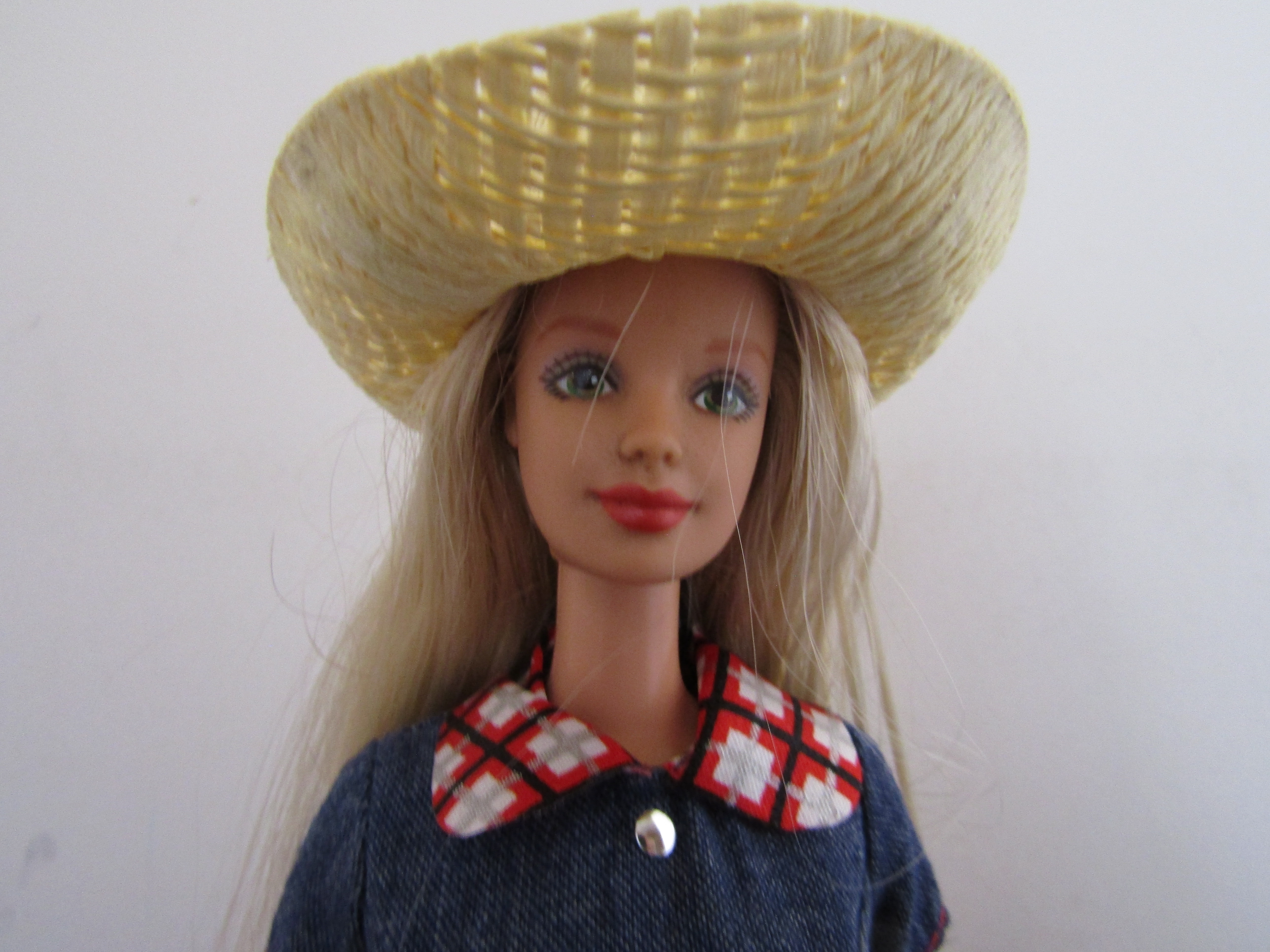 Nineties Fashion Barbie Doll Mattel Indonesia 16