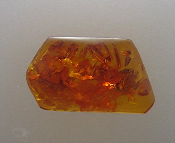Baltic Amber and 8K Gold Brooch Pin