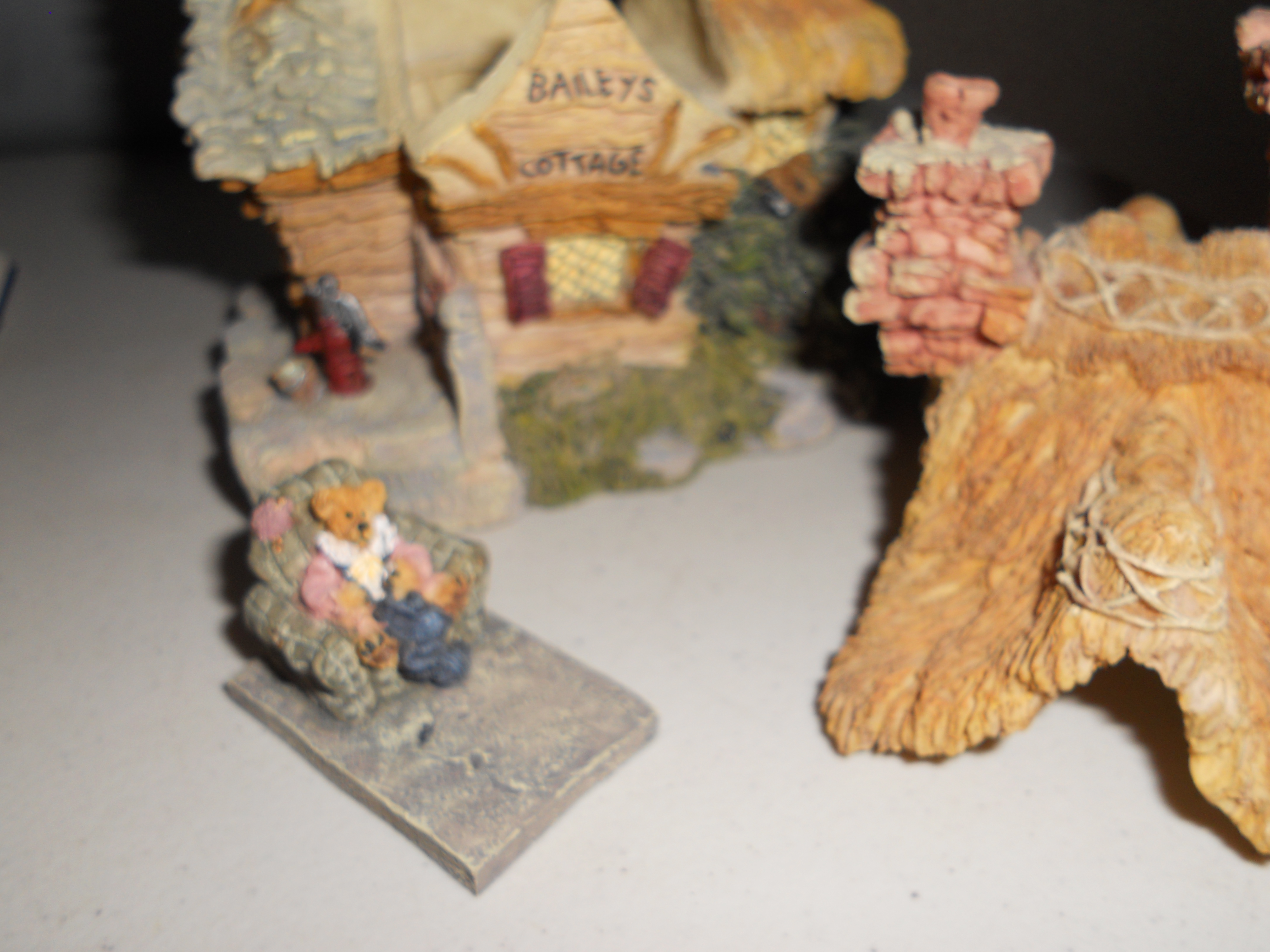 Boyd's Bearly Built Villages Baileys Cottage