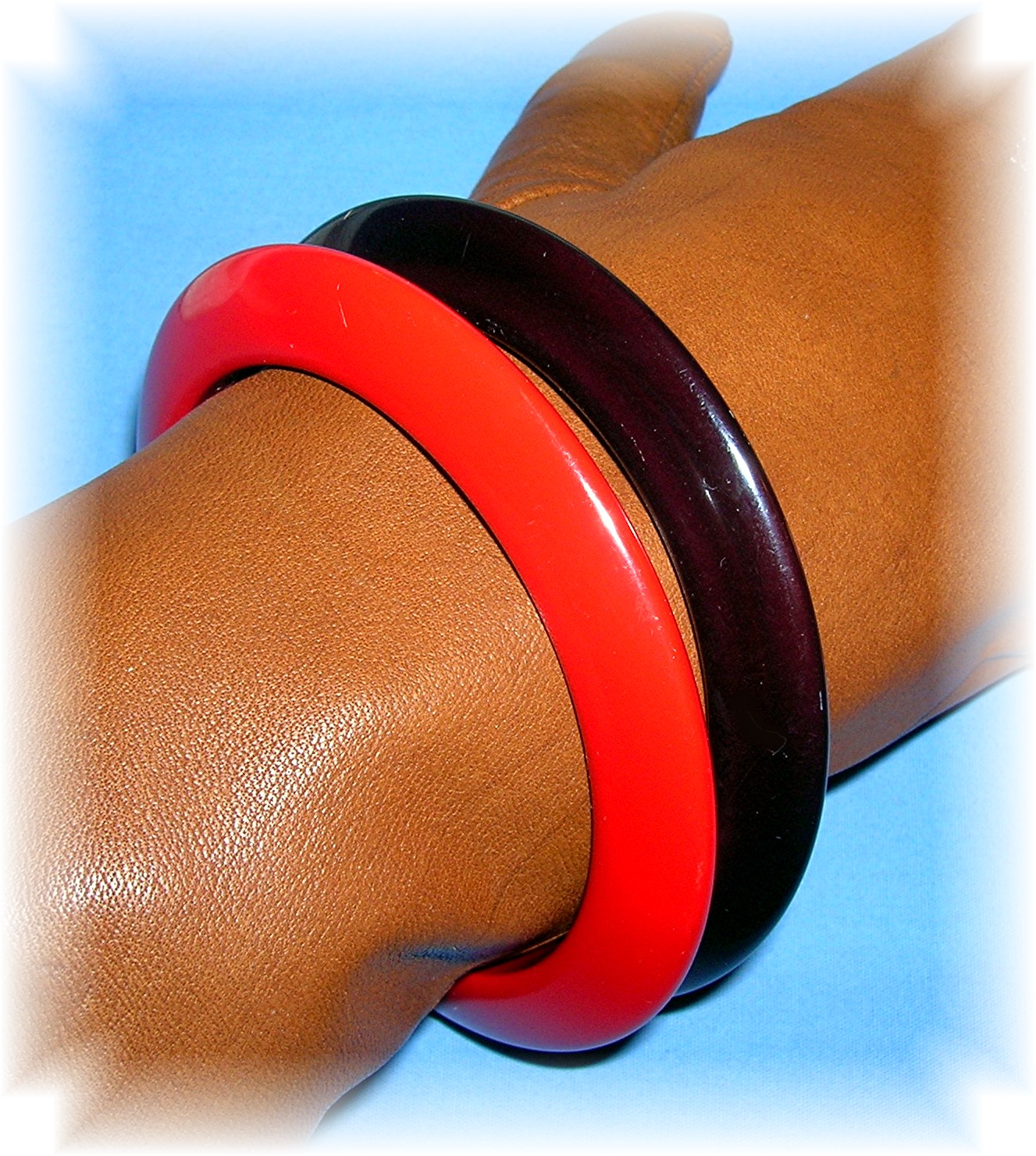Bakelite  Red & Black Bangle Bracelets 2