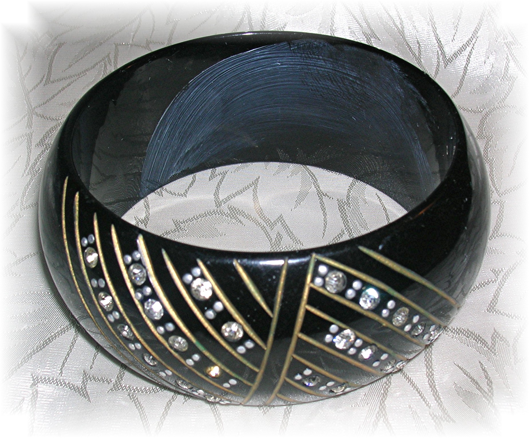40s LookCrystal  Black Lucite Bangle Bracelet