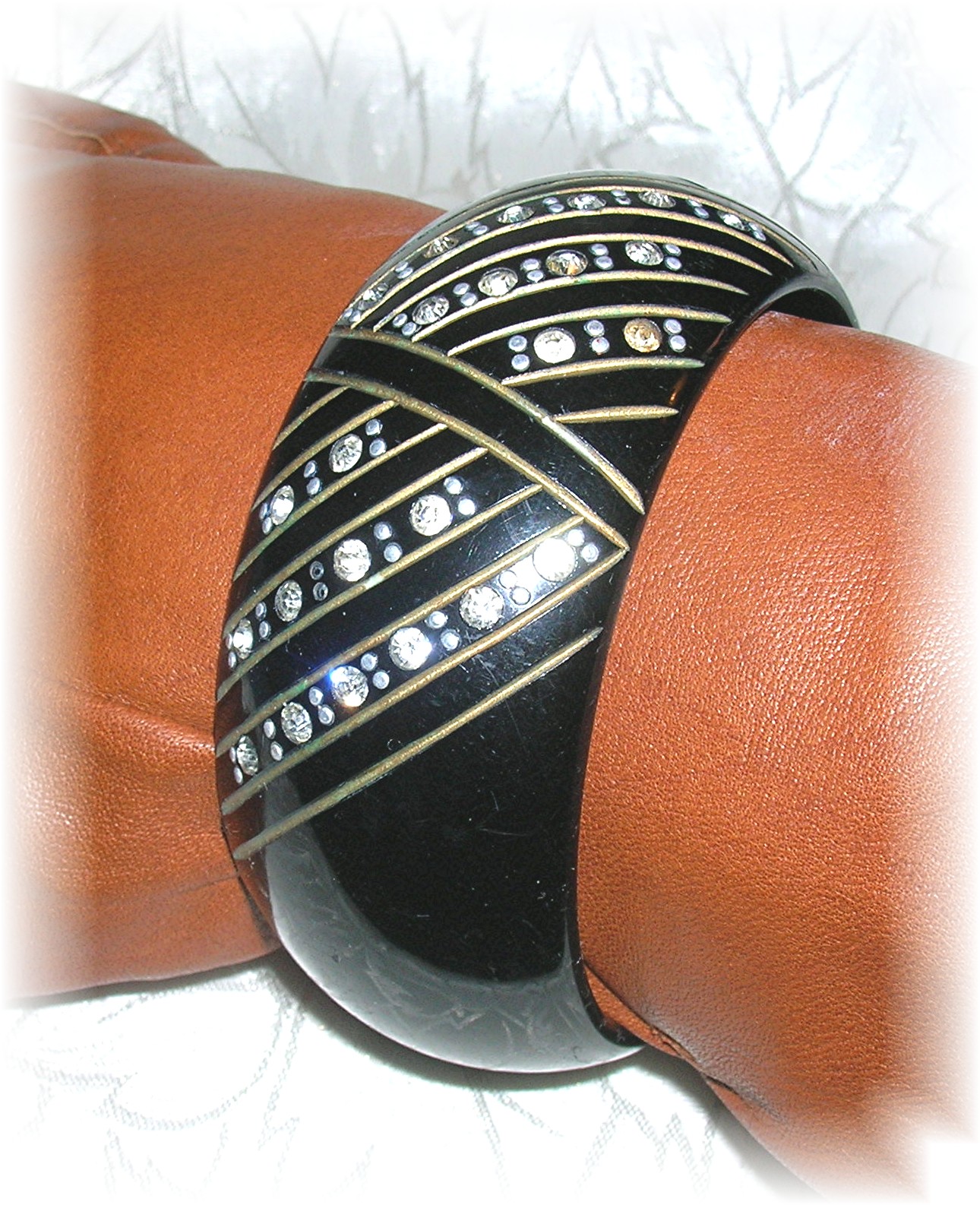 40s LookCrystal  Black Lucite Bangle Bracelet