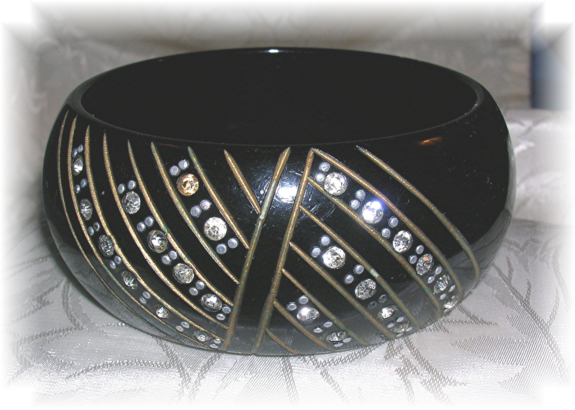 40s LookCrystal  Black Lucite Bangle Bracelet