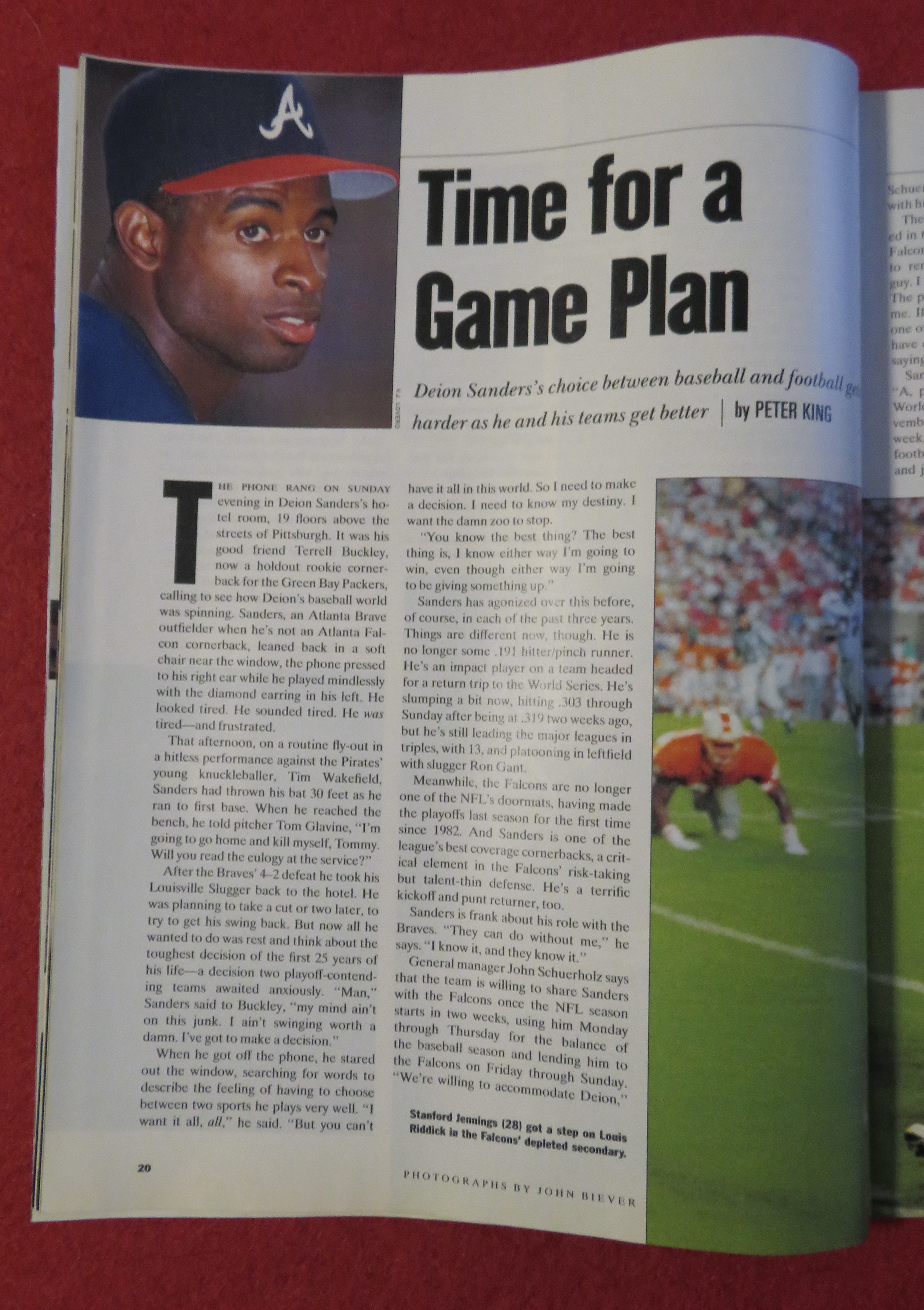 Sports Illustrated Magazine-August 24, 1992-D Sanders