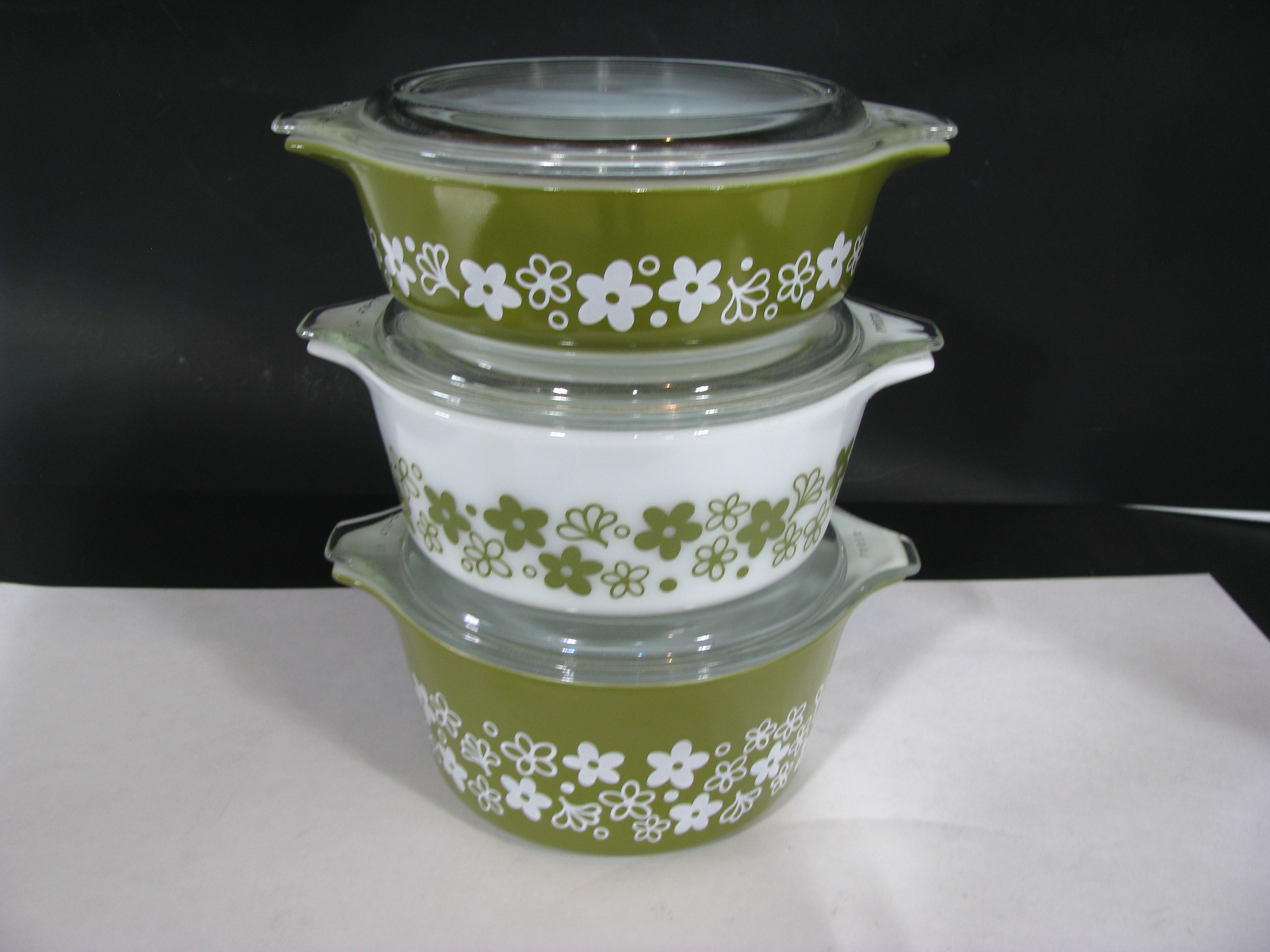 Vintage Pyrex Spring Blossom Casserole Set w/ Lids