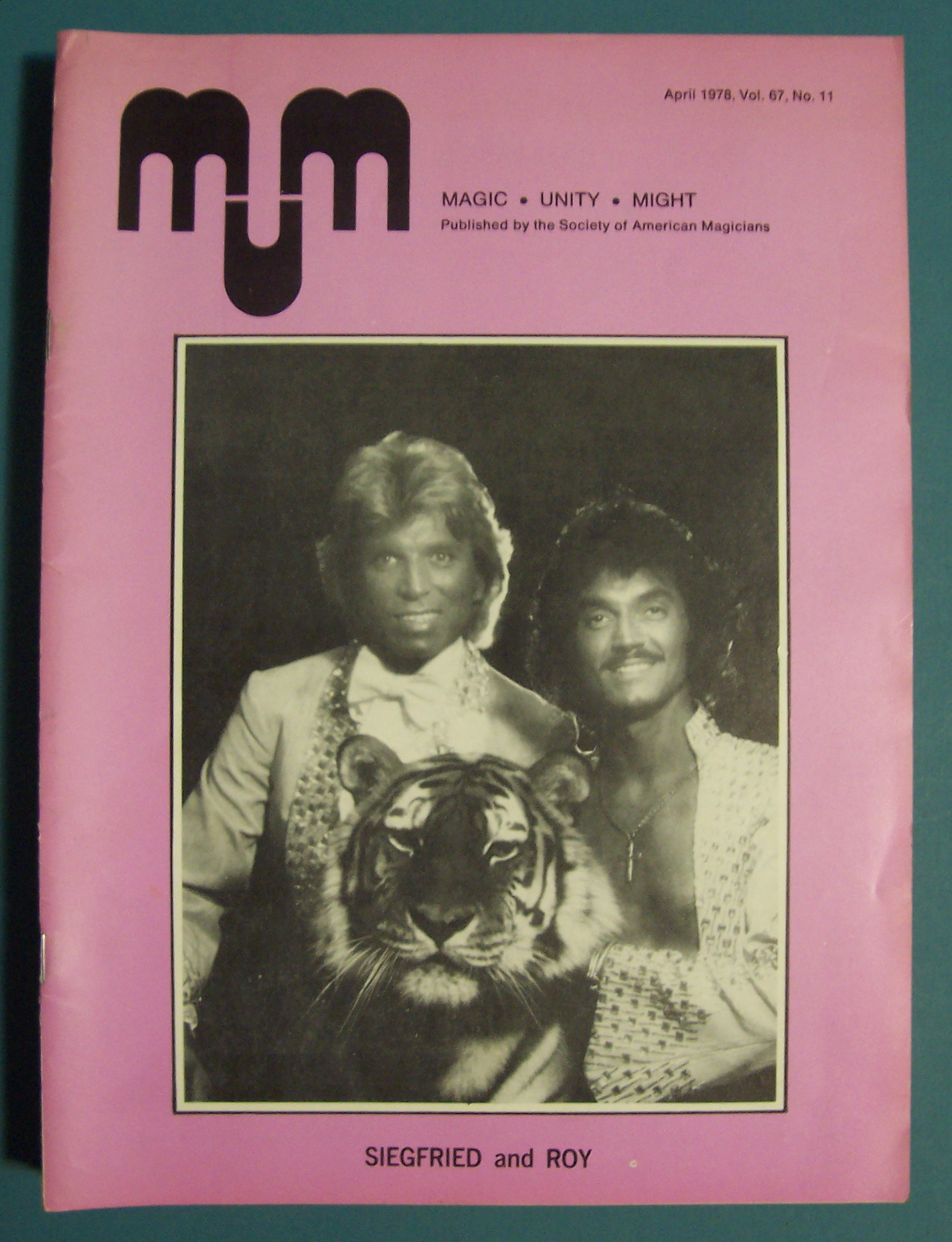 Magic Unity Might MUM Magician Magazine - April 1978