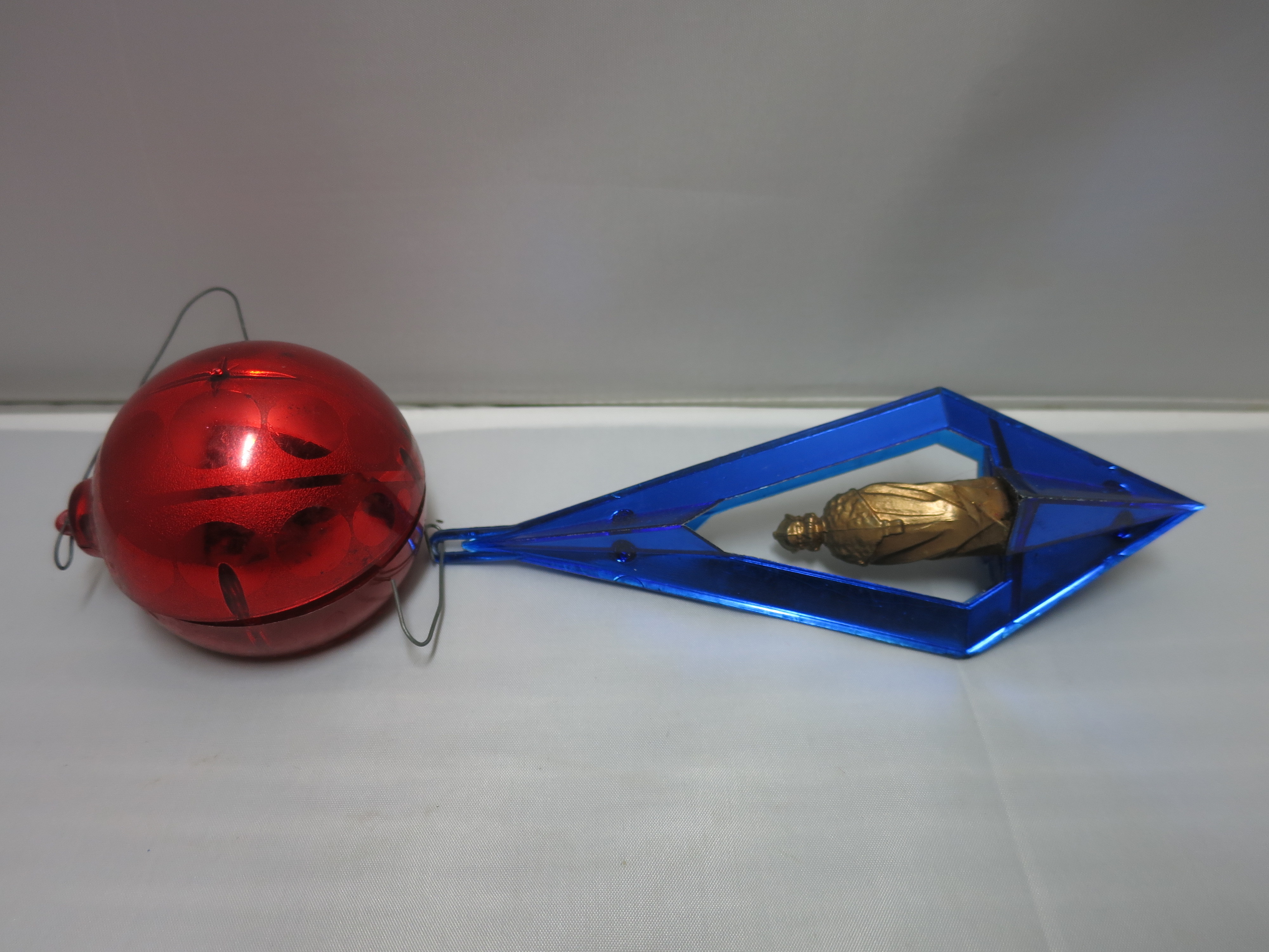 Vintage Ornaments Jewel Brite Diorama