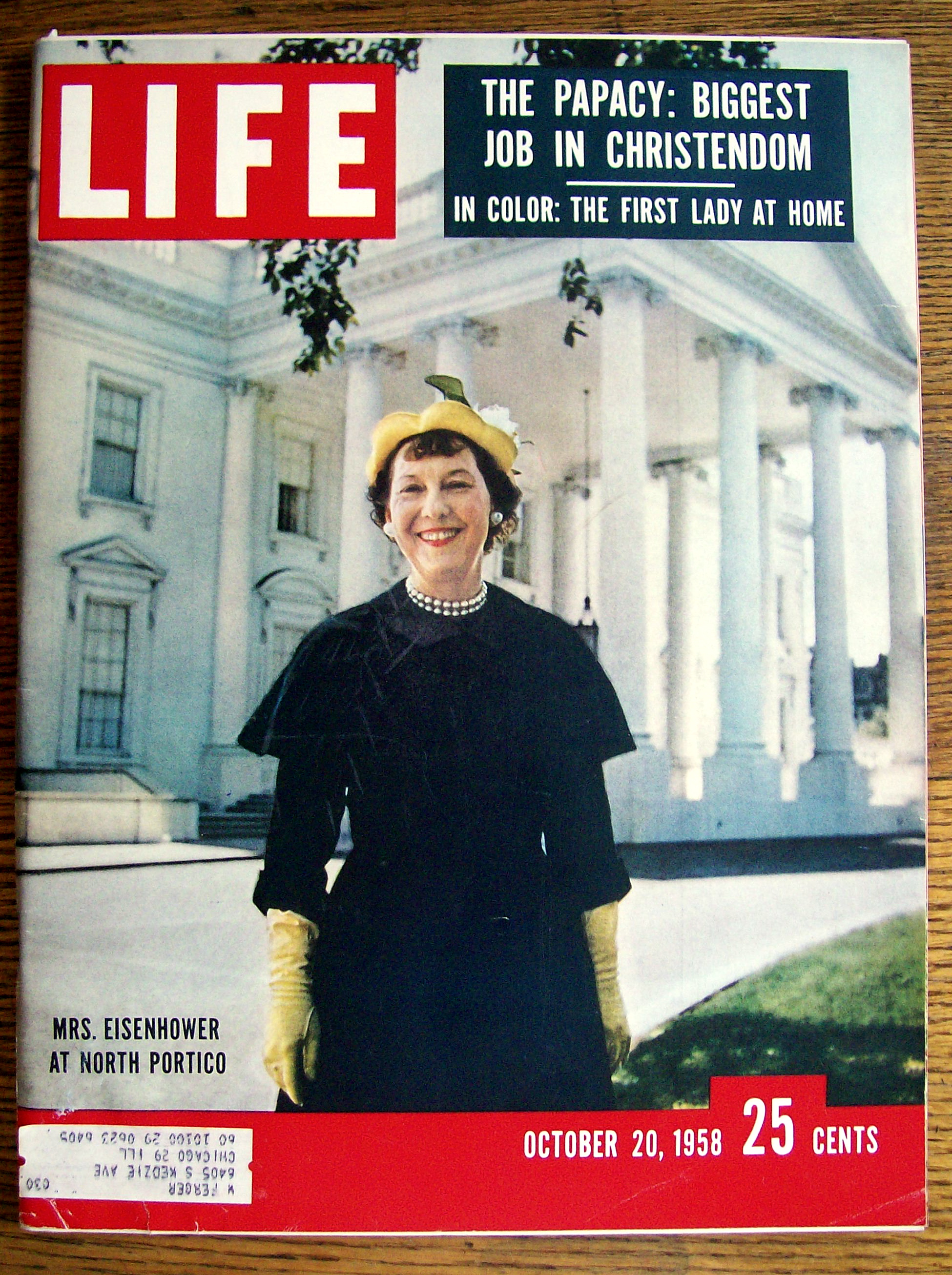 Life Magazine October 20, 1958 Mrs. Eisenhower