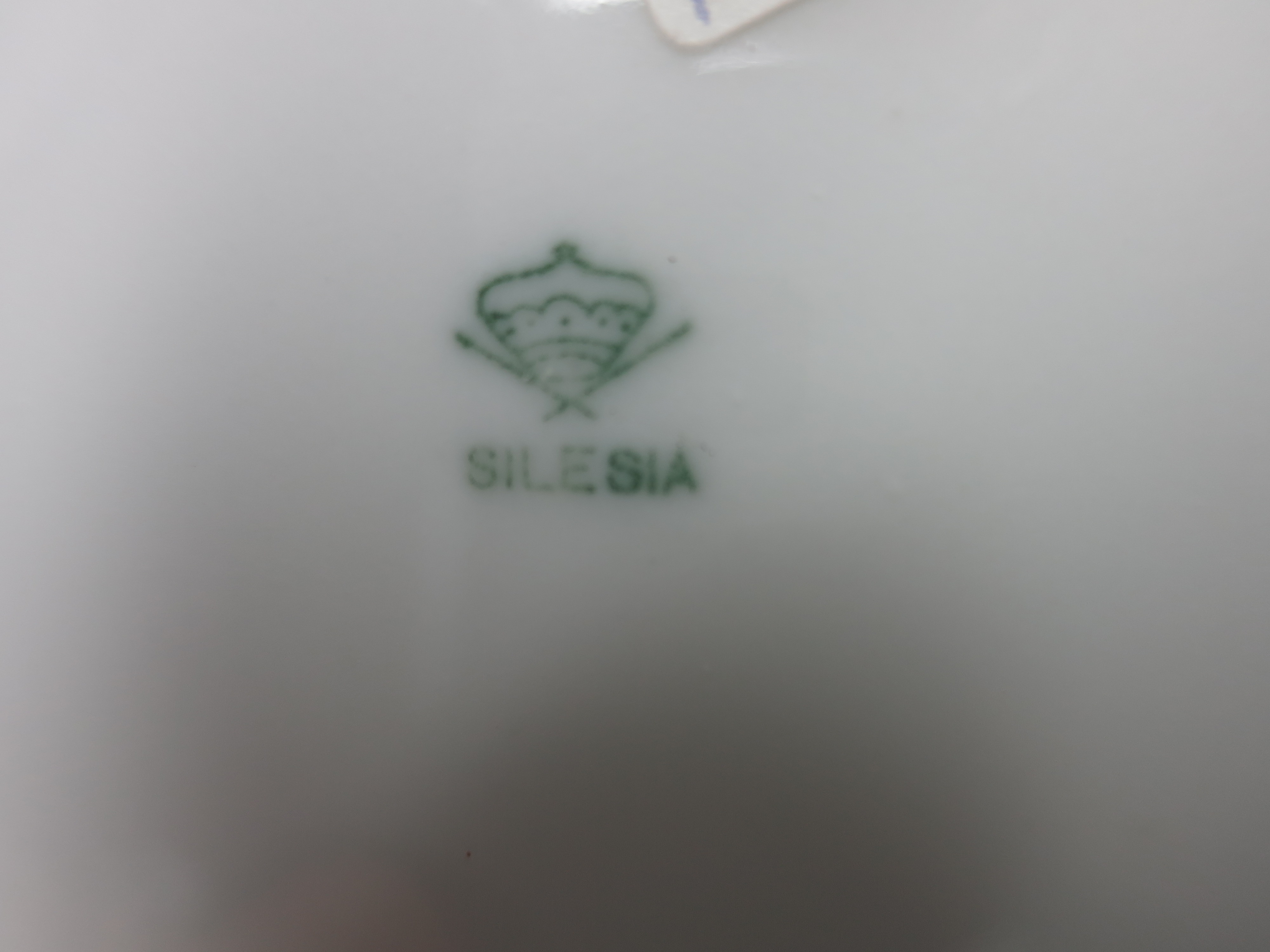 Selesia Germany Rose Plate Gold Trim 9 inch