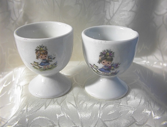 Egg Cups China Children and Kitties