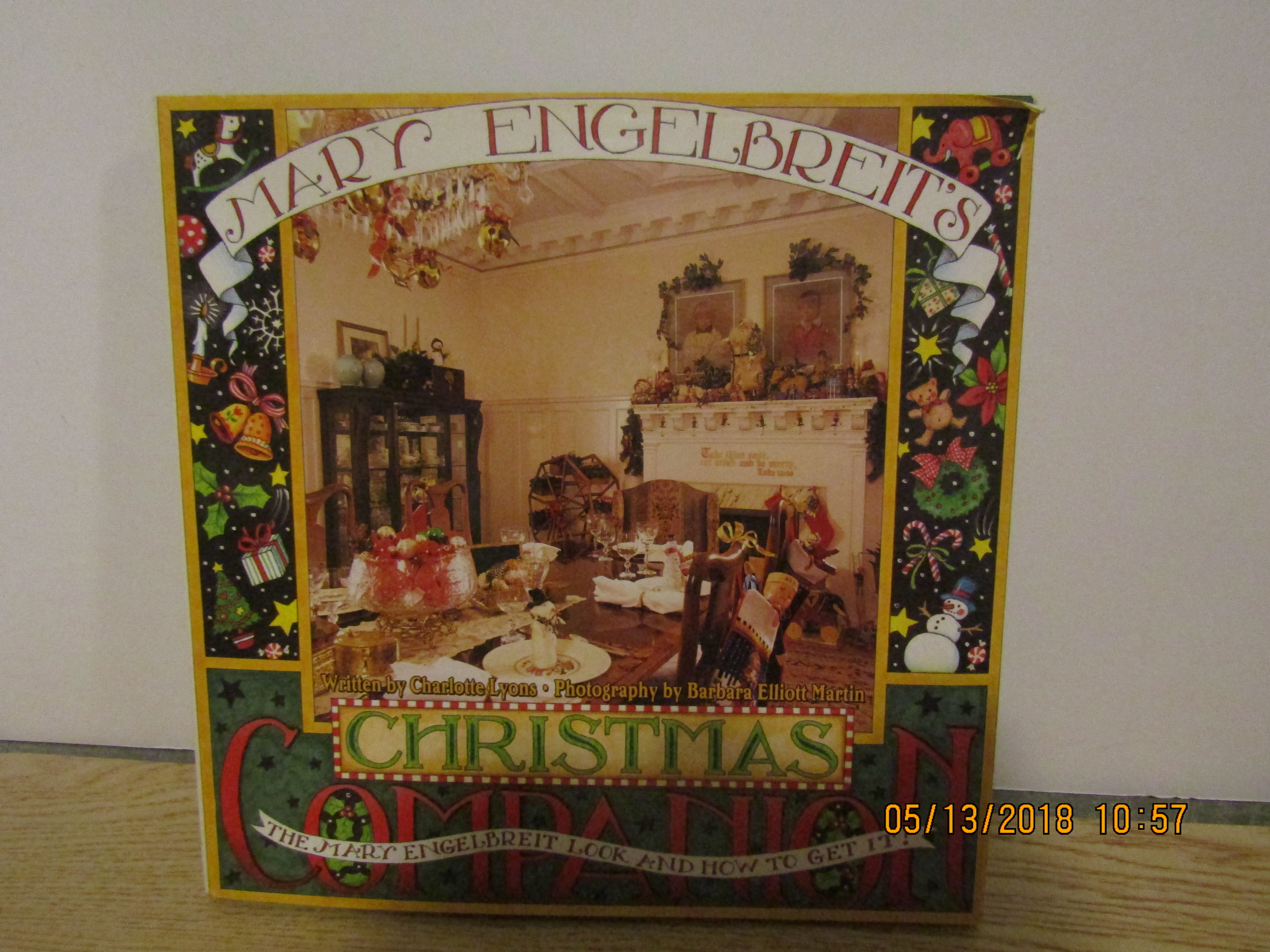 Craft Book Mary Engelbreit's Christmas Companion
