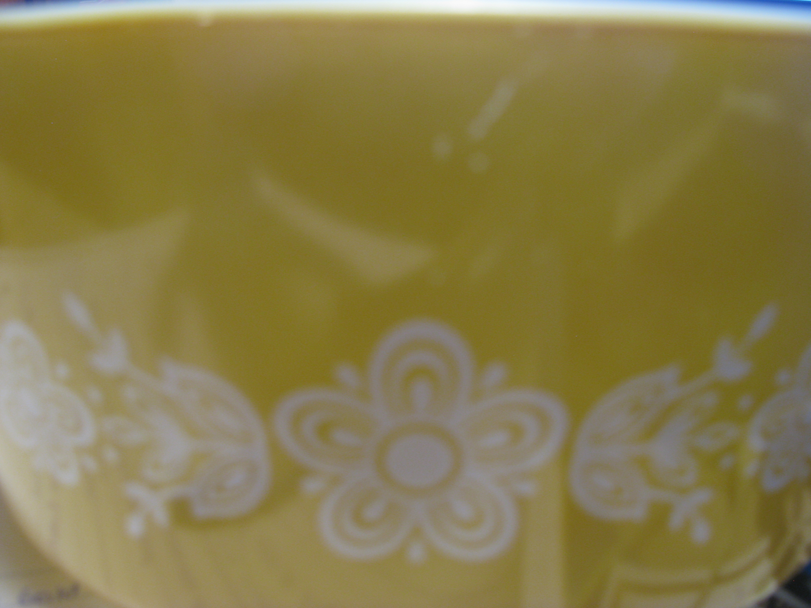 Vintage Pyrex Butterfly Gold 475-B 2.5qt Casserole