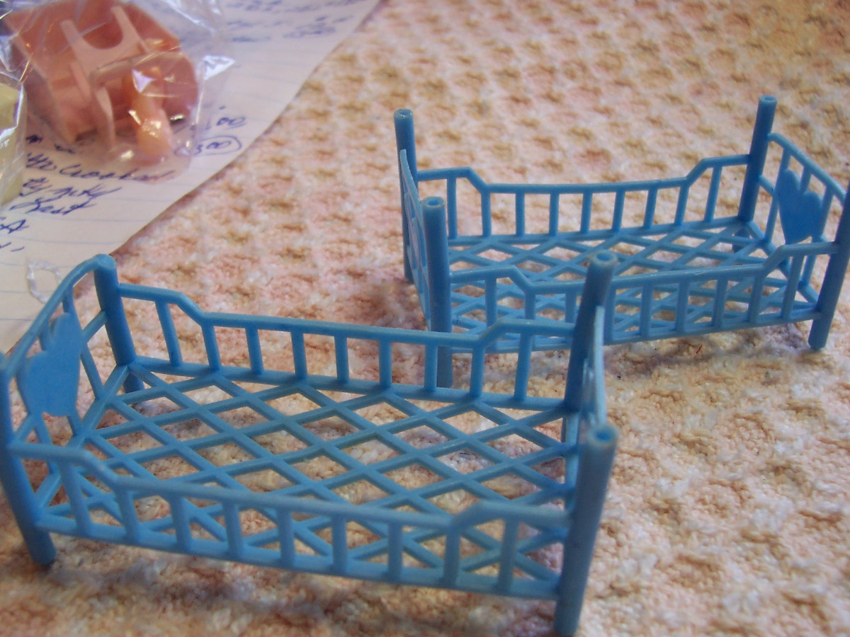 Dollhouse Bunkbed and Playpen