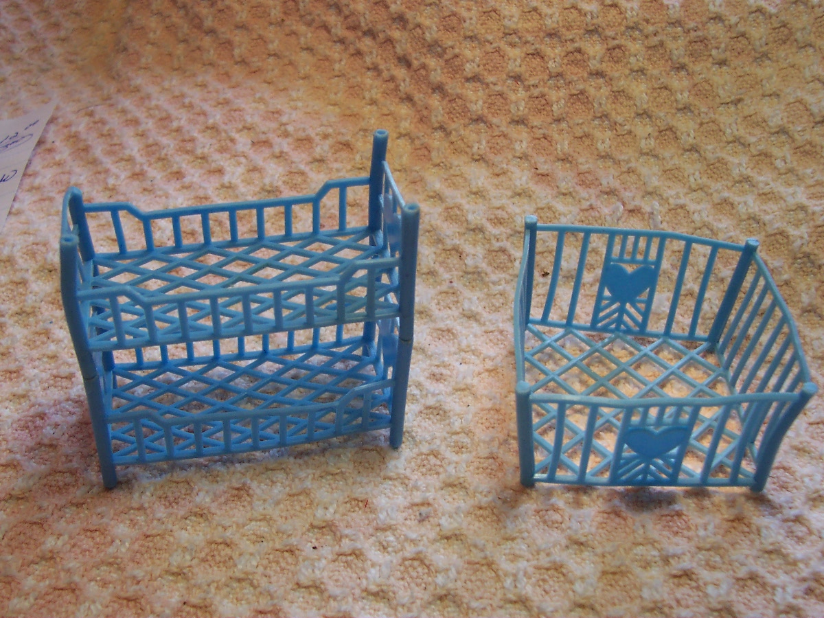Dollhouse Bunkbed and Playpen