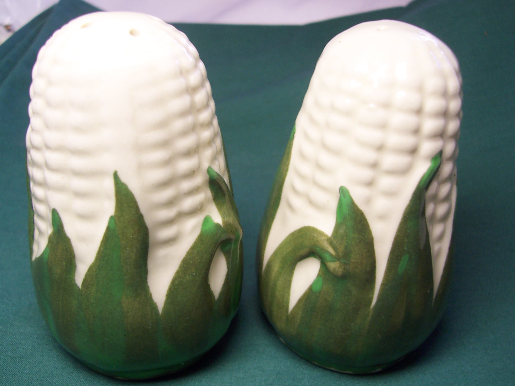 Shawnee Ears of Corn salt and Pepper Shakers