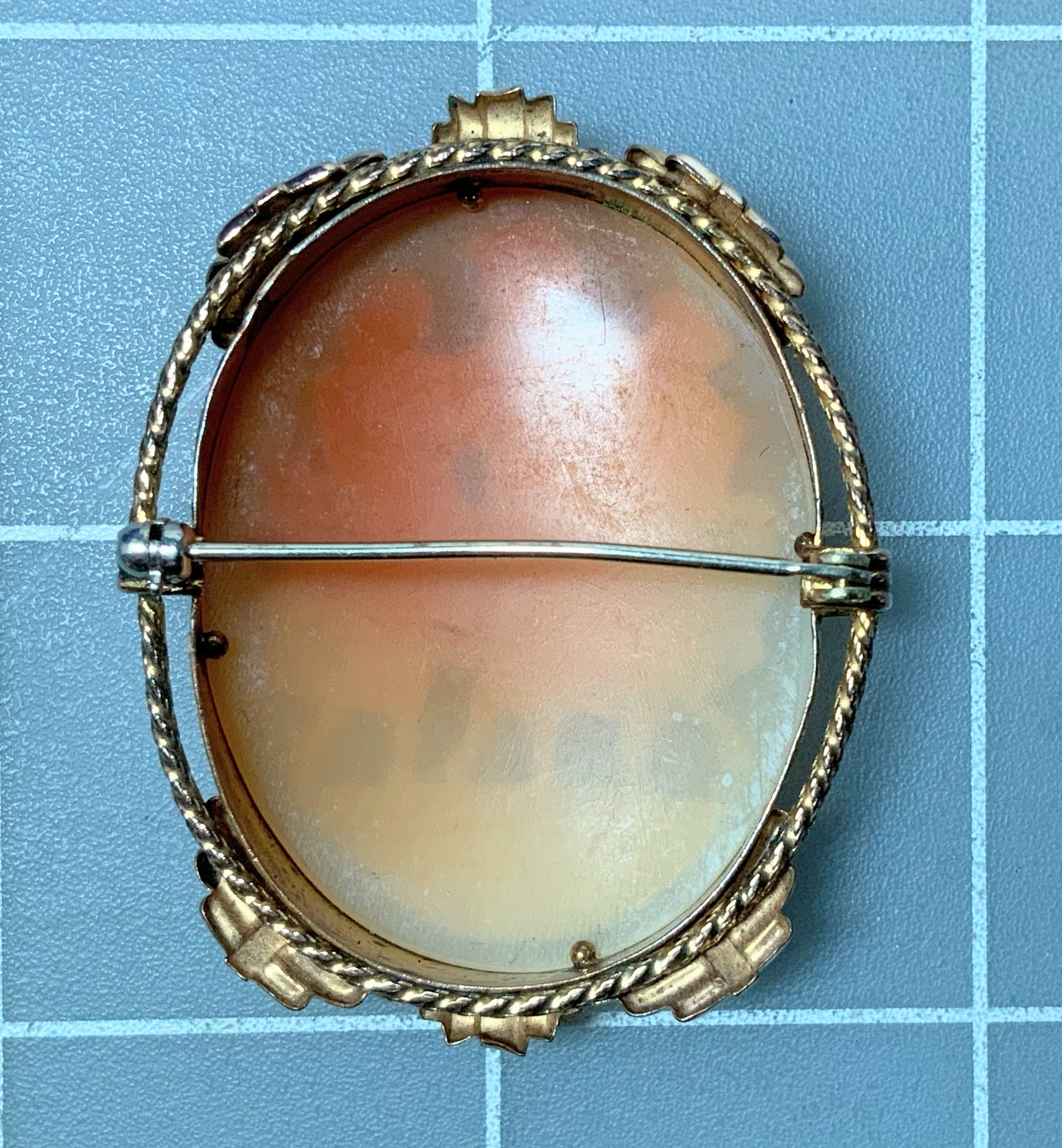 Cameo Carved 3 Graces in Gold Frame Brooch