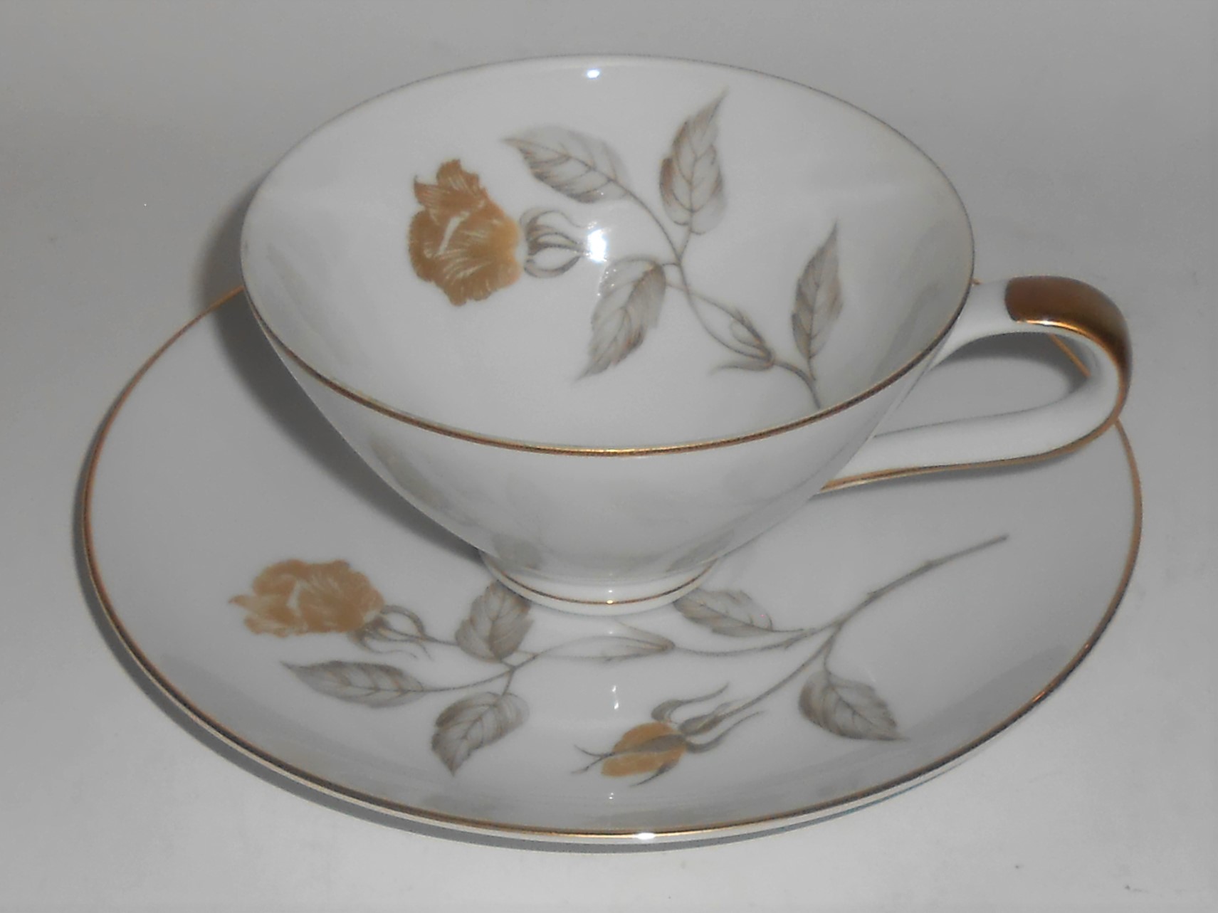 Narumi Porcelain China Japan Damask Rose Gold Band Cup