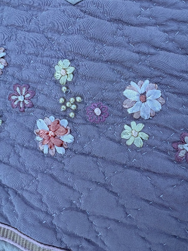 Floral Tree Appliqué  Handmade Quilt with Patchwork  Scalloped Motif W 88 3/4" X L 89"