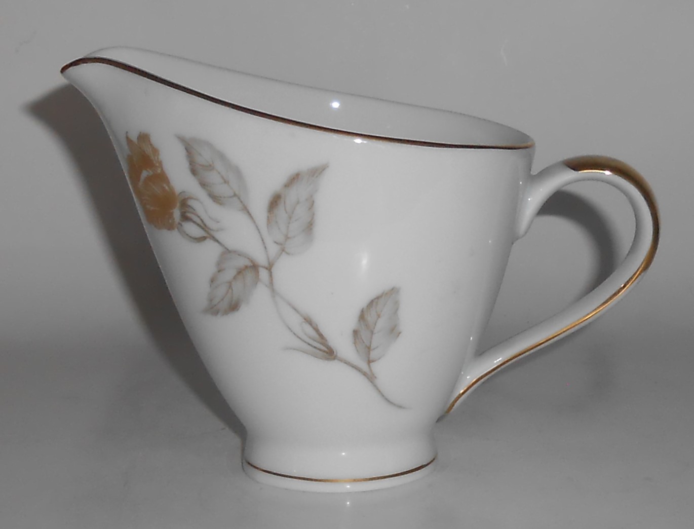 Narumi Porcelain China Japan Damask Rose Gold Band Cre